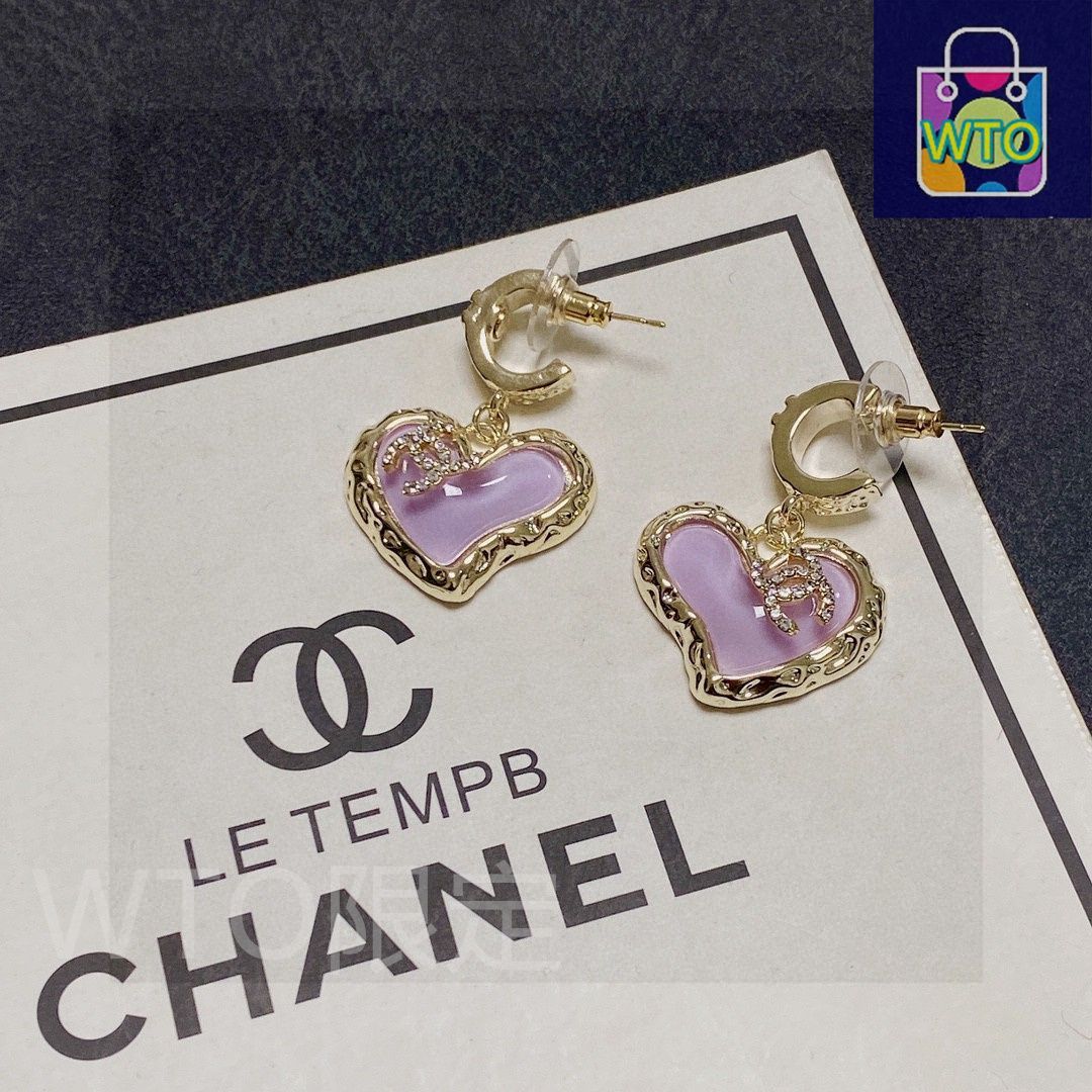 シャネル（Chanel）イヤリング ダブルC  フルダイヤモンド  ピアス 今日特価】Chanel ダブル C ダイヤモンド 愛心ピアス 送料無料
