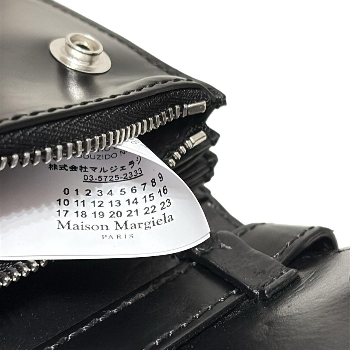 Maison Margiela 黒 レザー 財布 チェーンストラップ Maison Margiela 黒 レザー 財布 チェーンストラップ Maison Margiela