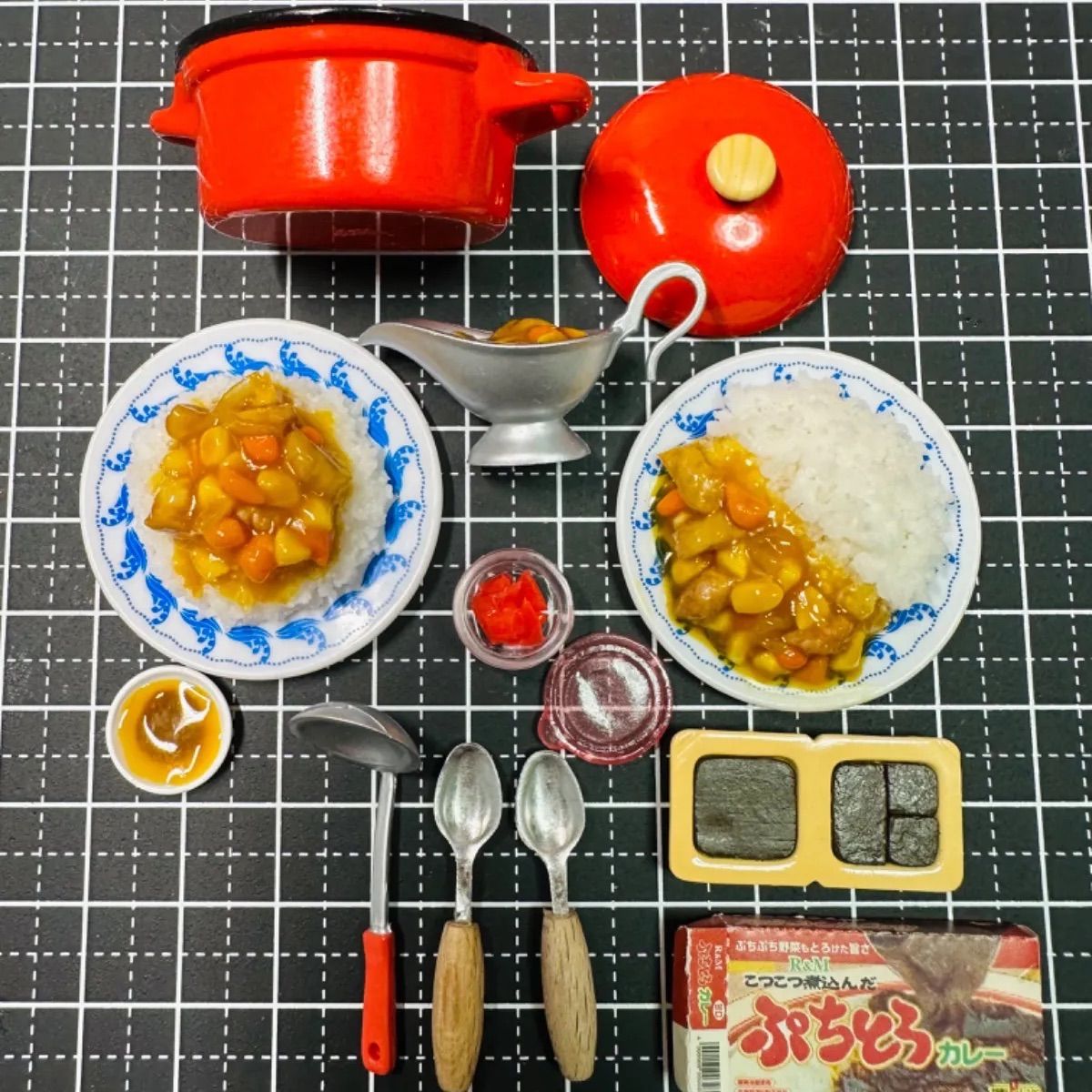 ミニチュア料理「カレーライス」の調理キット