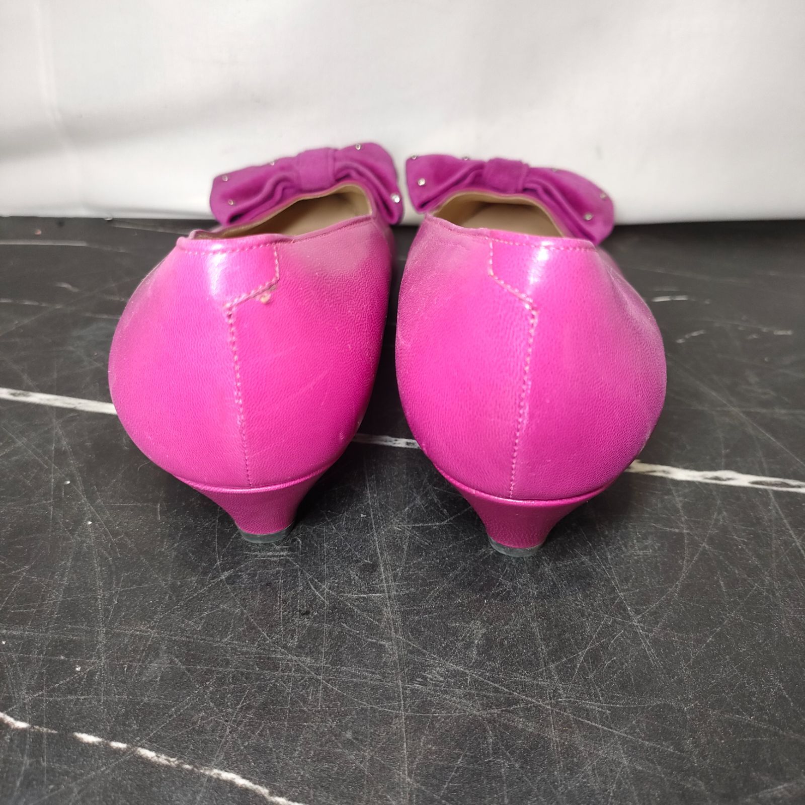 美品】charles jourdan 靴 パンプス ピンク リボン スエード 美品】charles jourdan 靴 パンプス ピンク リボン スエード