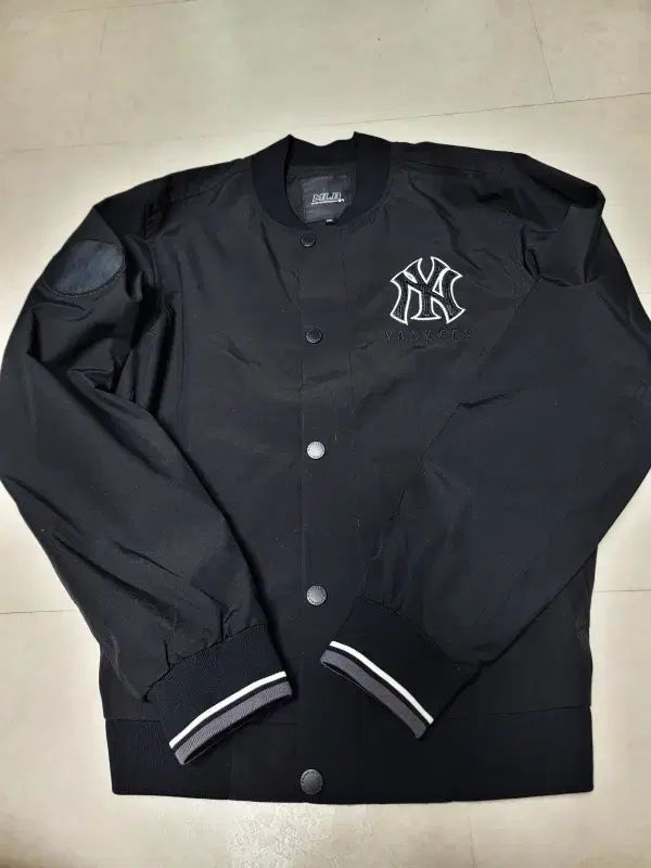 新品未使用 【SUKALA】カップ付きフレアタンクトップライラックピンクM