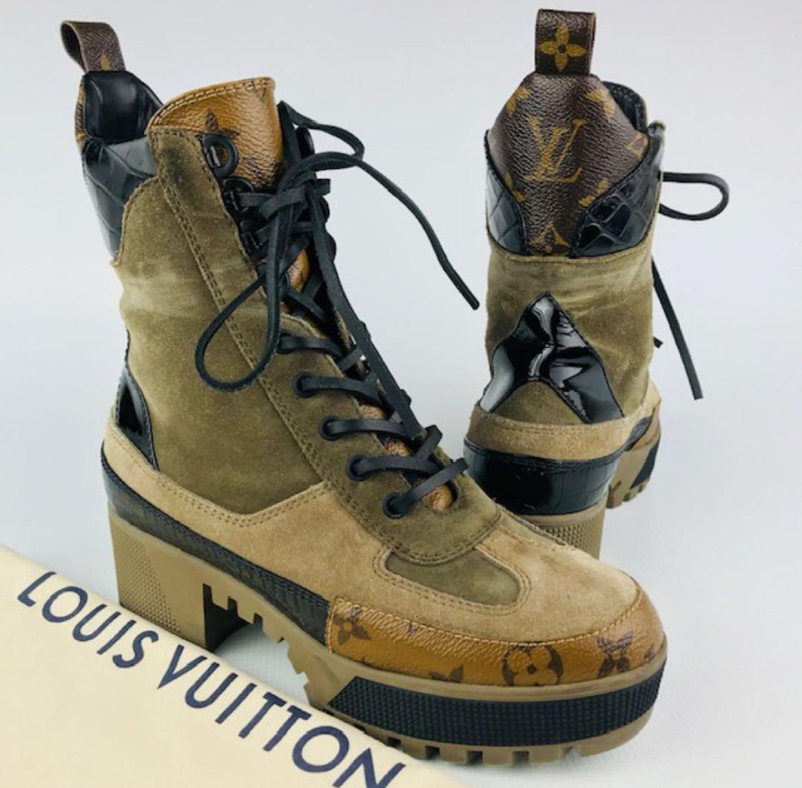 美品】 ルイヴィトン ショートブーツ モノグラム ローリエートライン