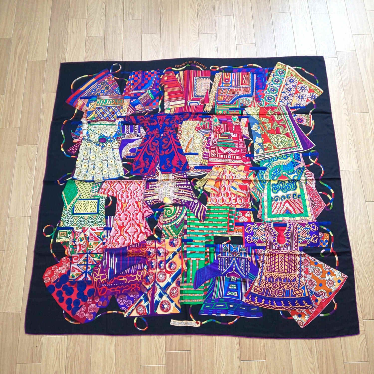 エルメス スカーフ Voyage en Etoffes 世界の布地を巡る旅