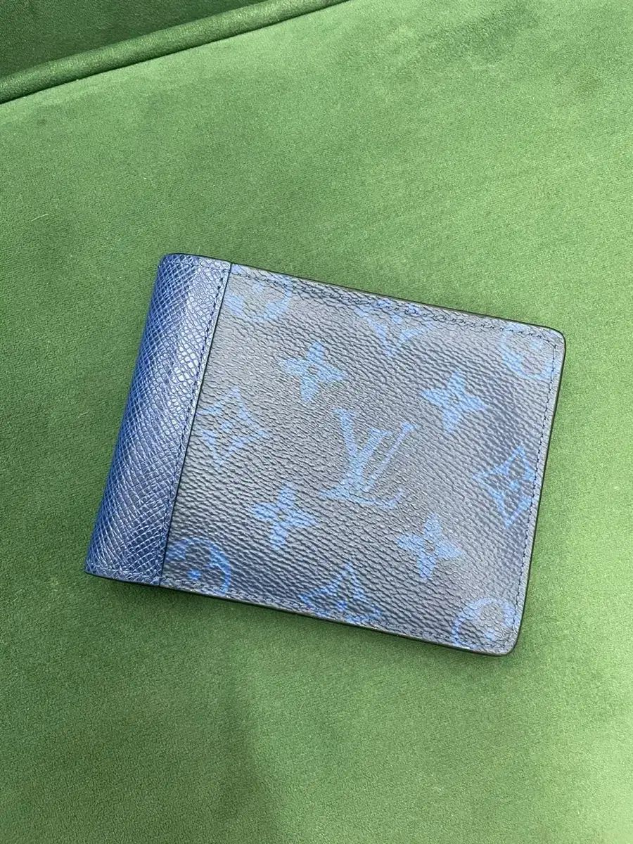 中古】(未使用・未開封品)ヴァイスシュヴァルツ 運動着 リイン