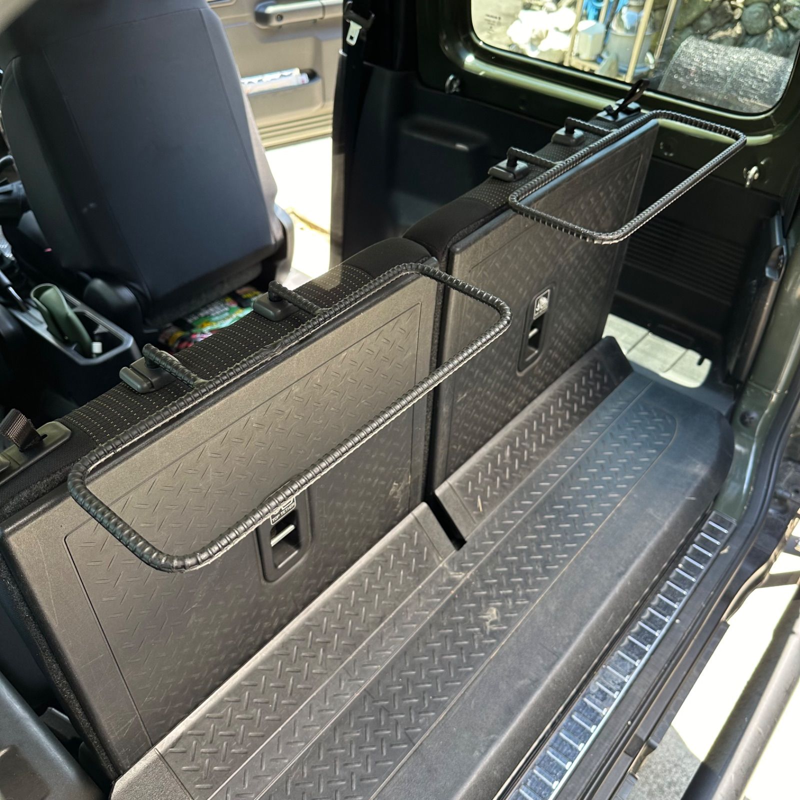 飛葉大陸　ジムニー　荷崩れ防止ヘッドレスト　jb64 jb74 ジムニー 荷崩れ防止ヘッドレスト jb64 jb74 - メルカリ