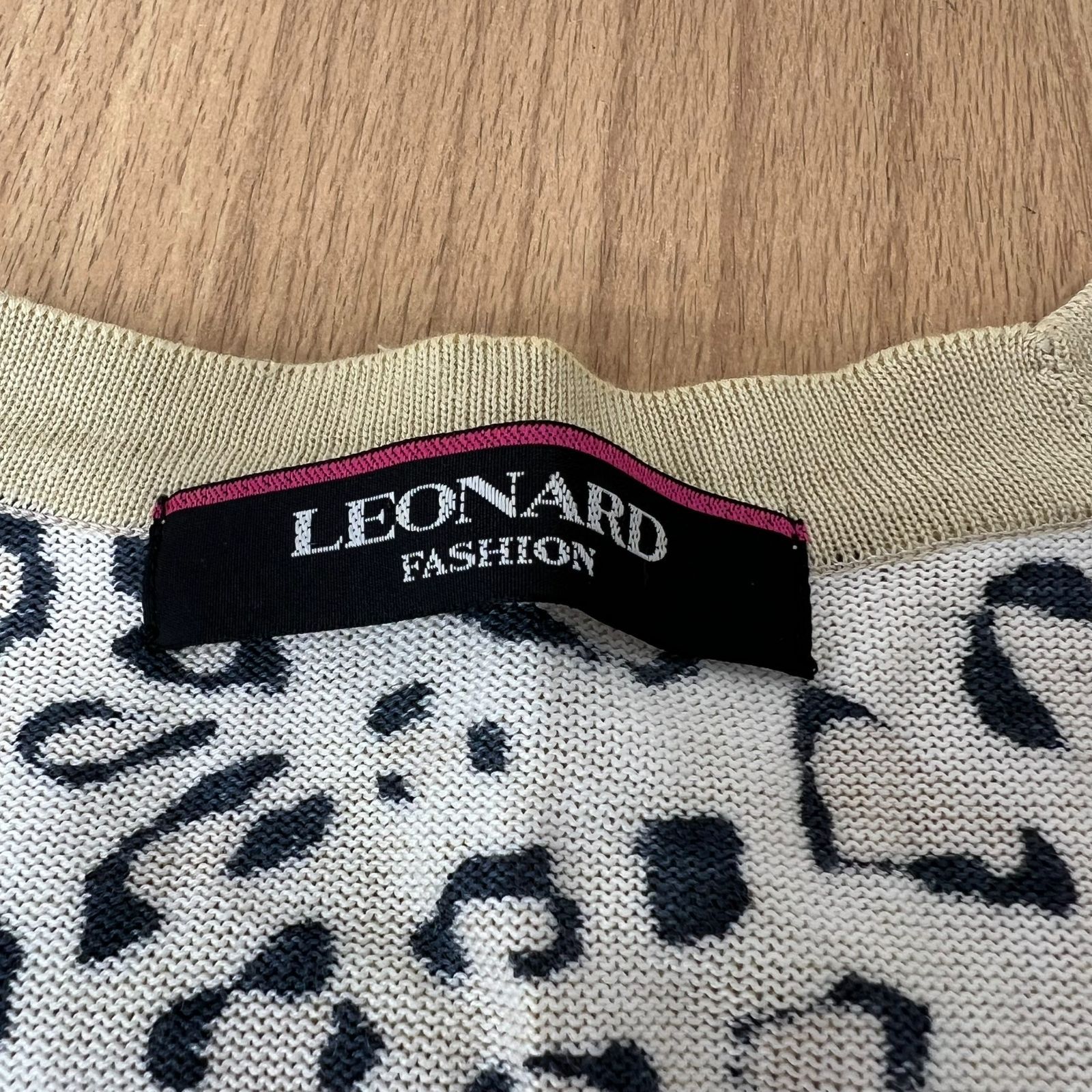 レオナール LEONARD レオパード カーディガン ヒョウ柄 レオナール LEONARD レオパード カーディガン ヒョウ柄