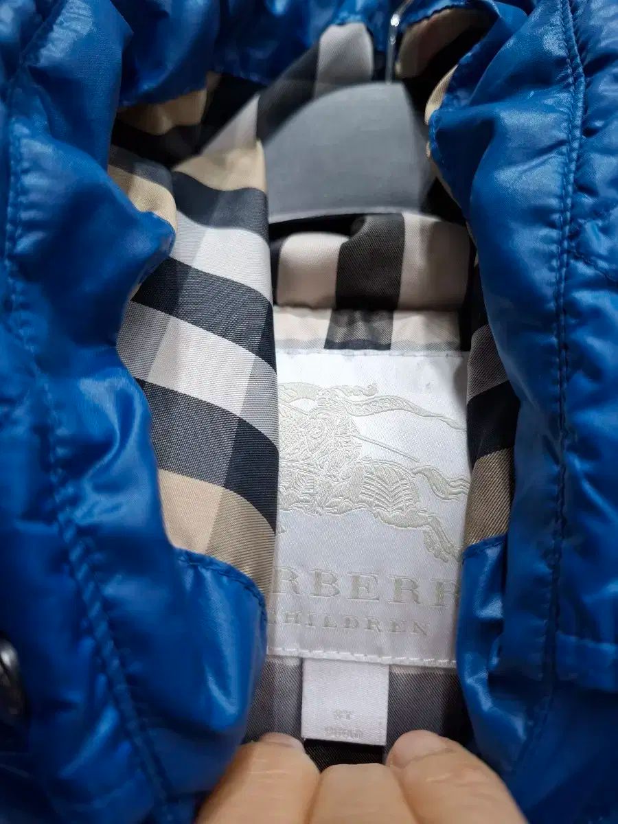 シンプル バーバリー キッズ 袖分離型 ダウンジャケット アウター 3歳 最大90％オフ。