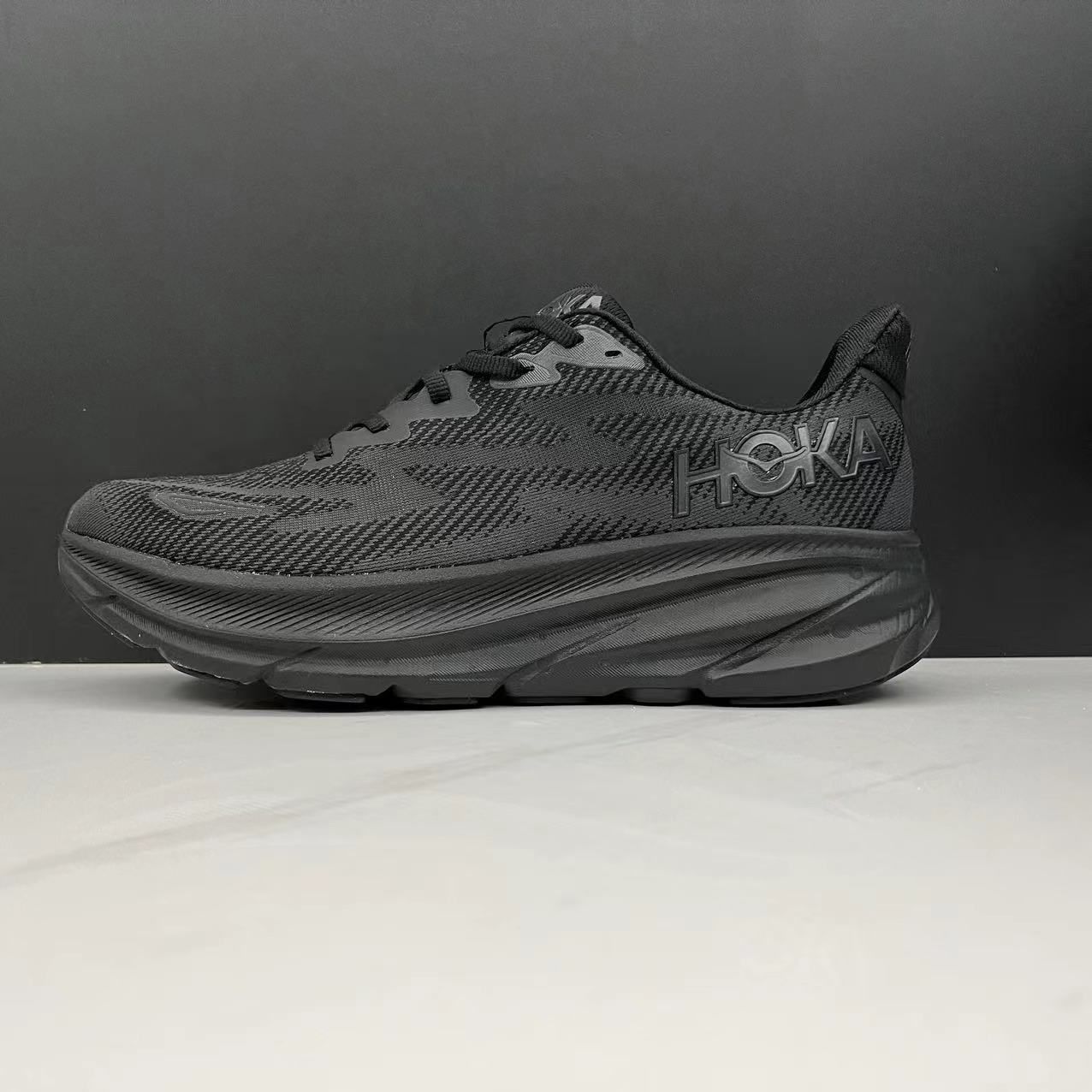 Hoka ホカオネオネ