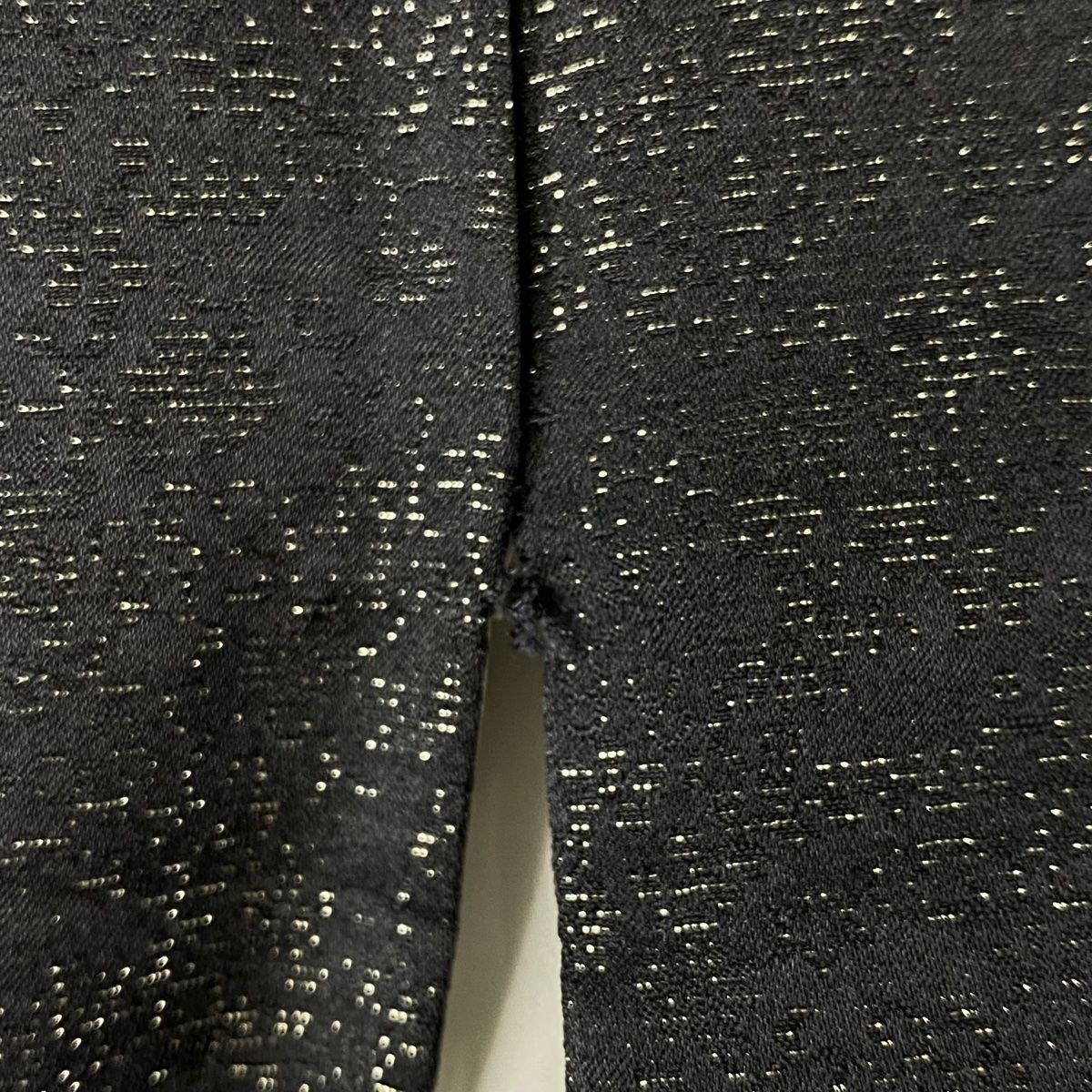 振袖 身丈162.5cm 裄丈69.5cm L 袷 徳永憲峯 落款 草花 金通し 絞り 黒  