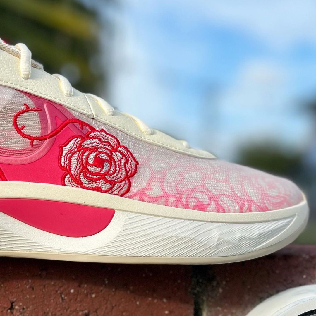 美品 ナイキ FV1294-100 ヤニス フリーク 6 EP Roses s-l400.jpg