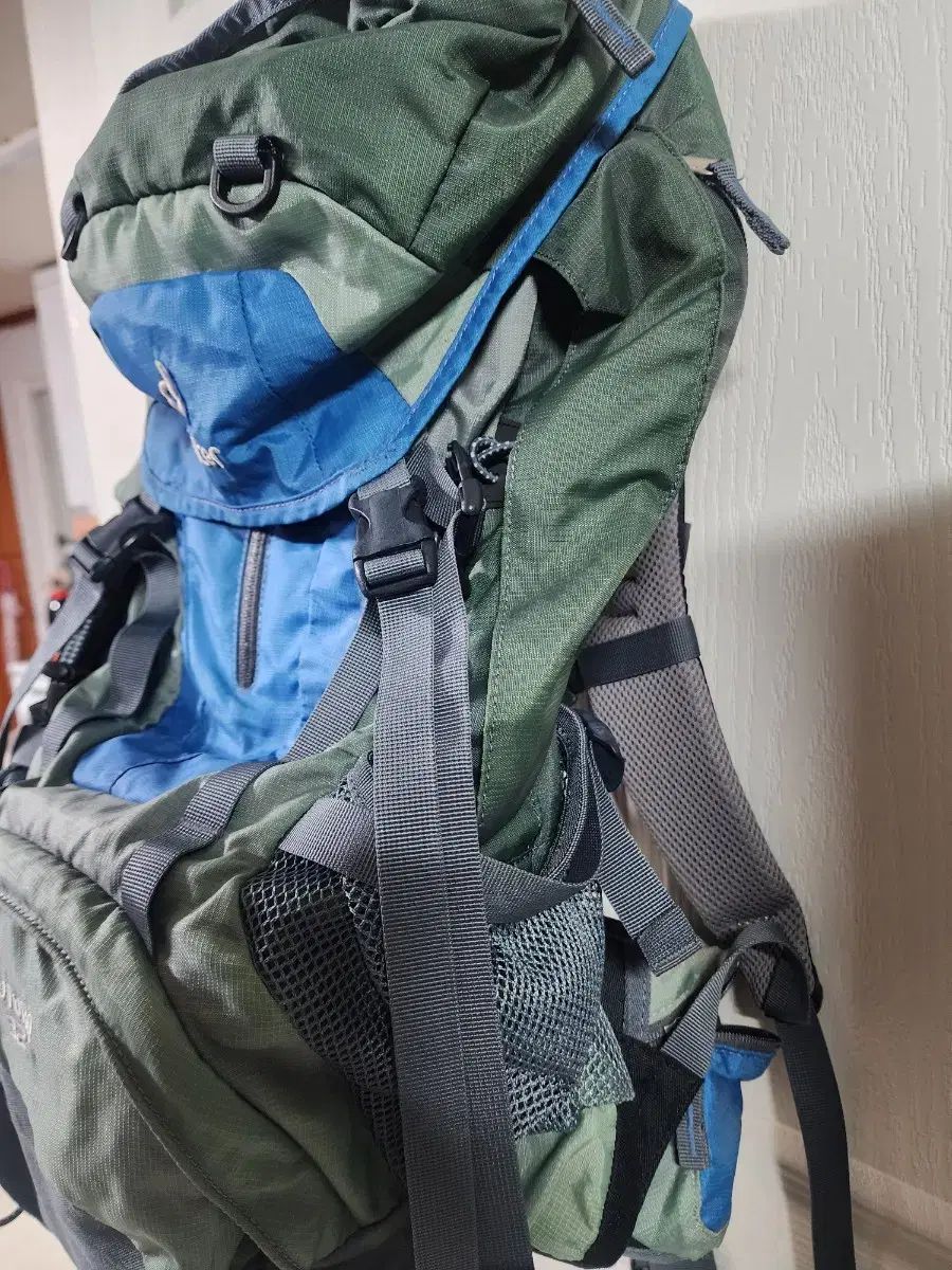 deuter₍ドイター Futura 32 登山 リュックサック
