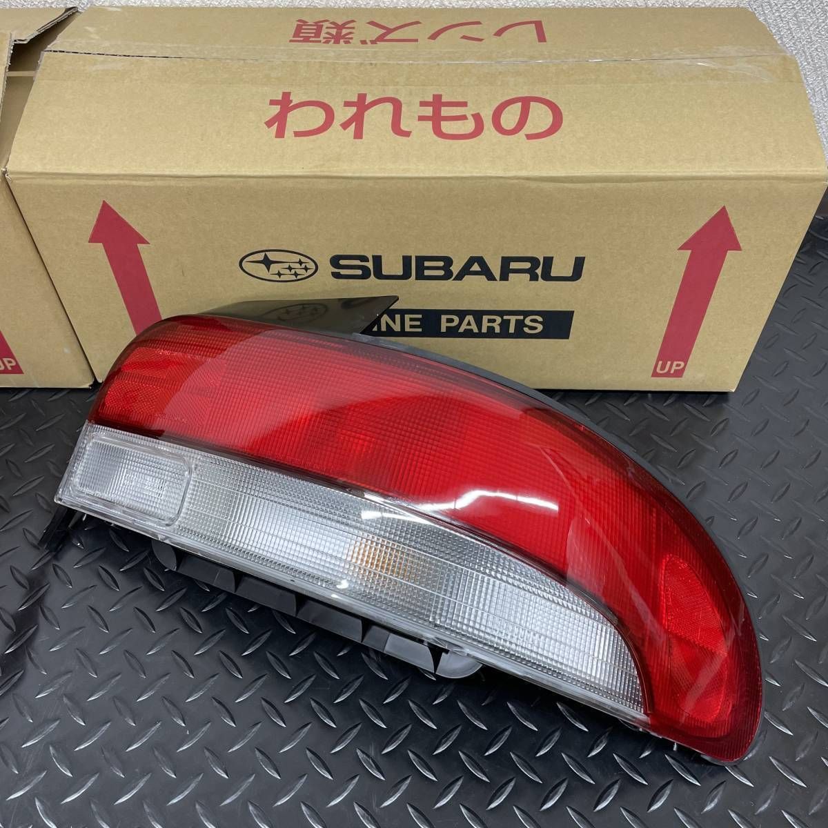 JDM スバル純正GC8インプレッサWRX STI後期 テールレンズ左右 スバル GC8 インプレッサ WRX STi 純正テールライト 左右 テール