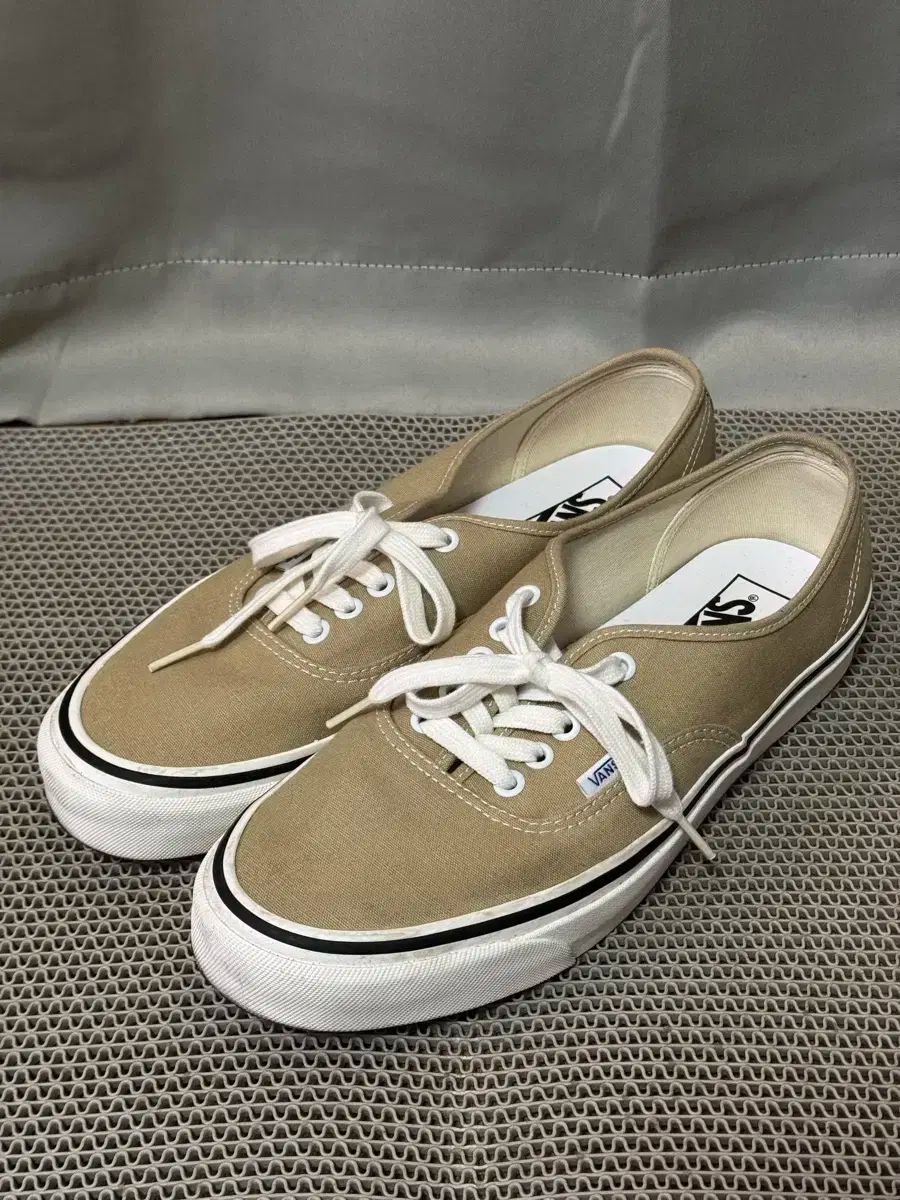 【雷市場（ポンジャン）商品韓国直送】 VANS(バンズ) オーセンティック 44 DX アナハイム ファクトリー カーキ 出品