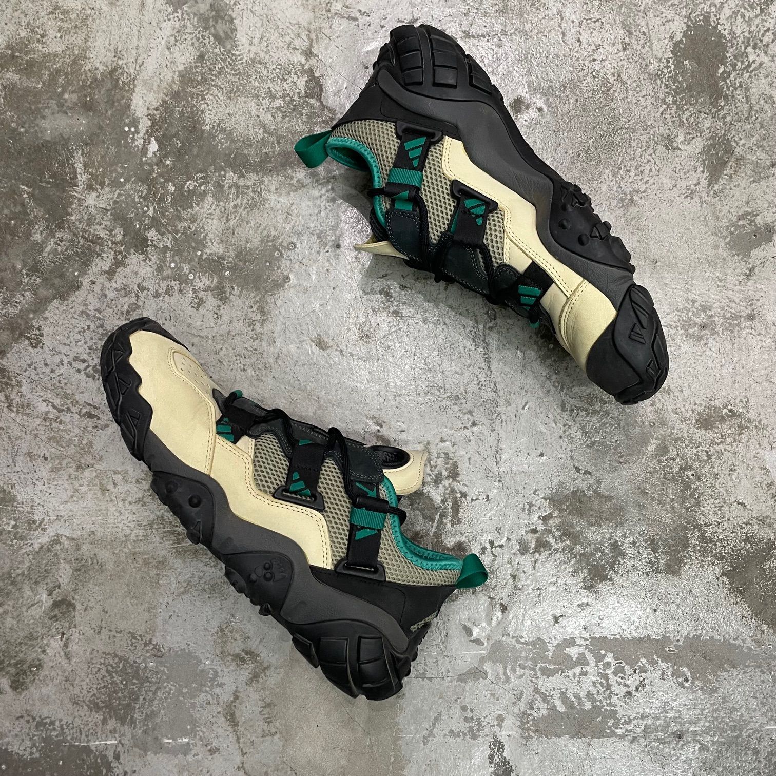 adidas FYW XTA SAND FY0951 フィーツーウェアエックスティーエー 