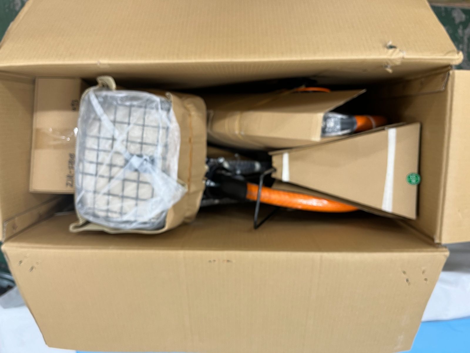 ●折りたたみ自転車　ZJK-FB03 ブラック ※使用回数の少ない美品コンディション ○折りたたみ自転車 ZJK-FB03 ブラック ※使用回数の少ない美品