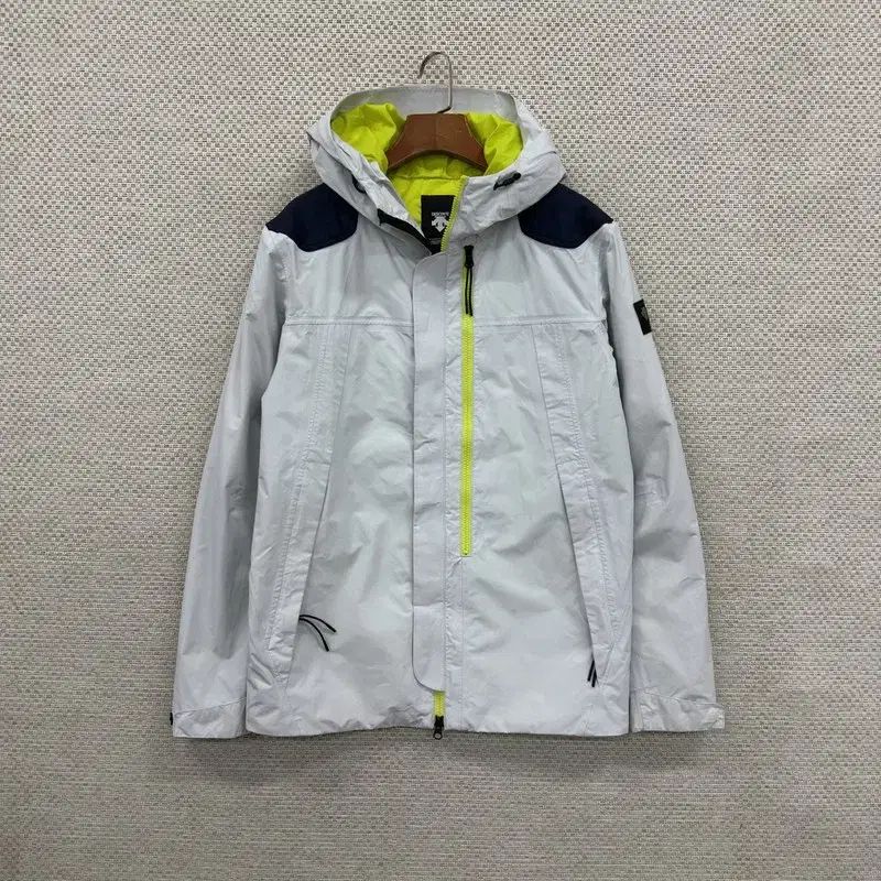 DESCENTE(デサント) アウトドア ウインドブレーカー ジャケット 100 M00414