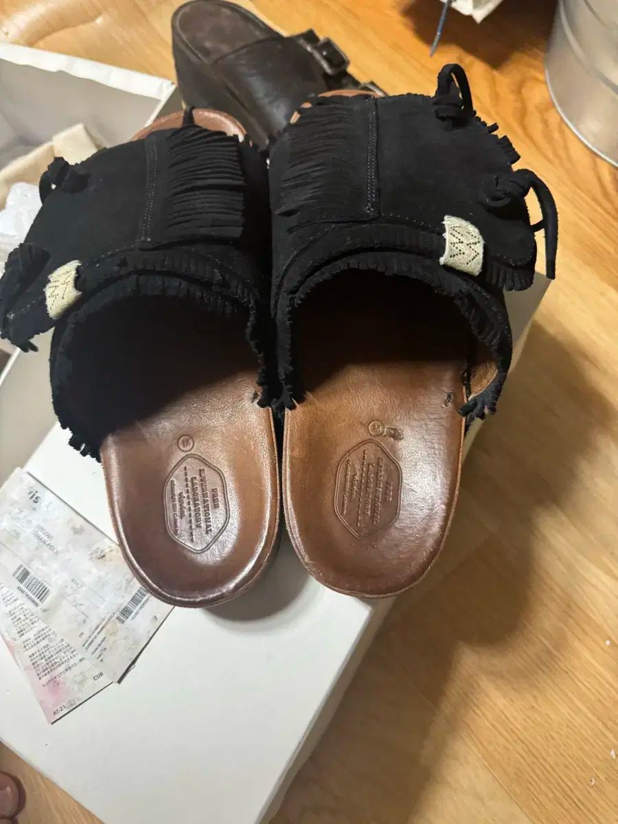 m ビズビーム 24ss 厦門ポーク クリスト 黒