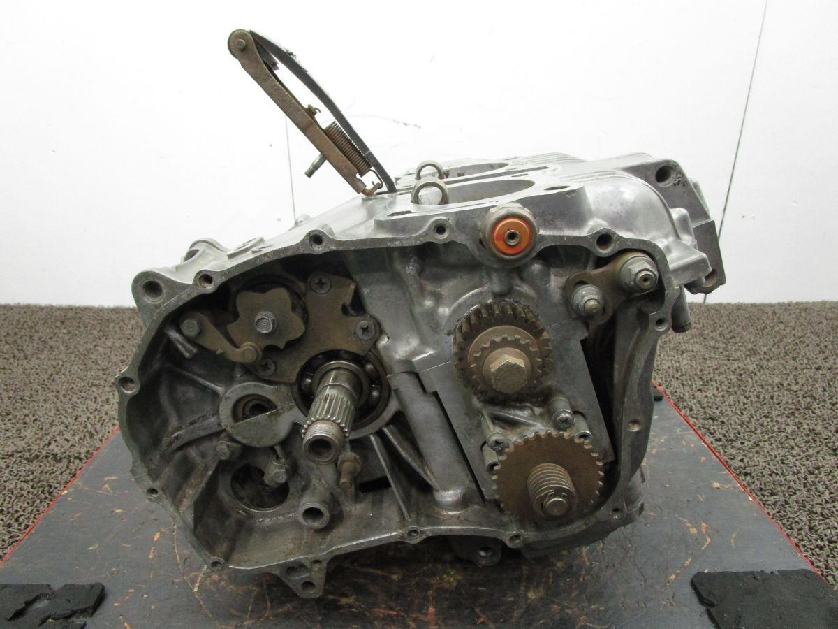 CB250Tホーク エンジン腰下 Z826 クランクケース CB250T 部品取りに ホンダ CB250TE HAWK キャブ車