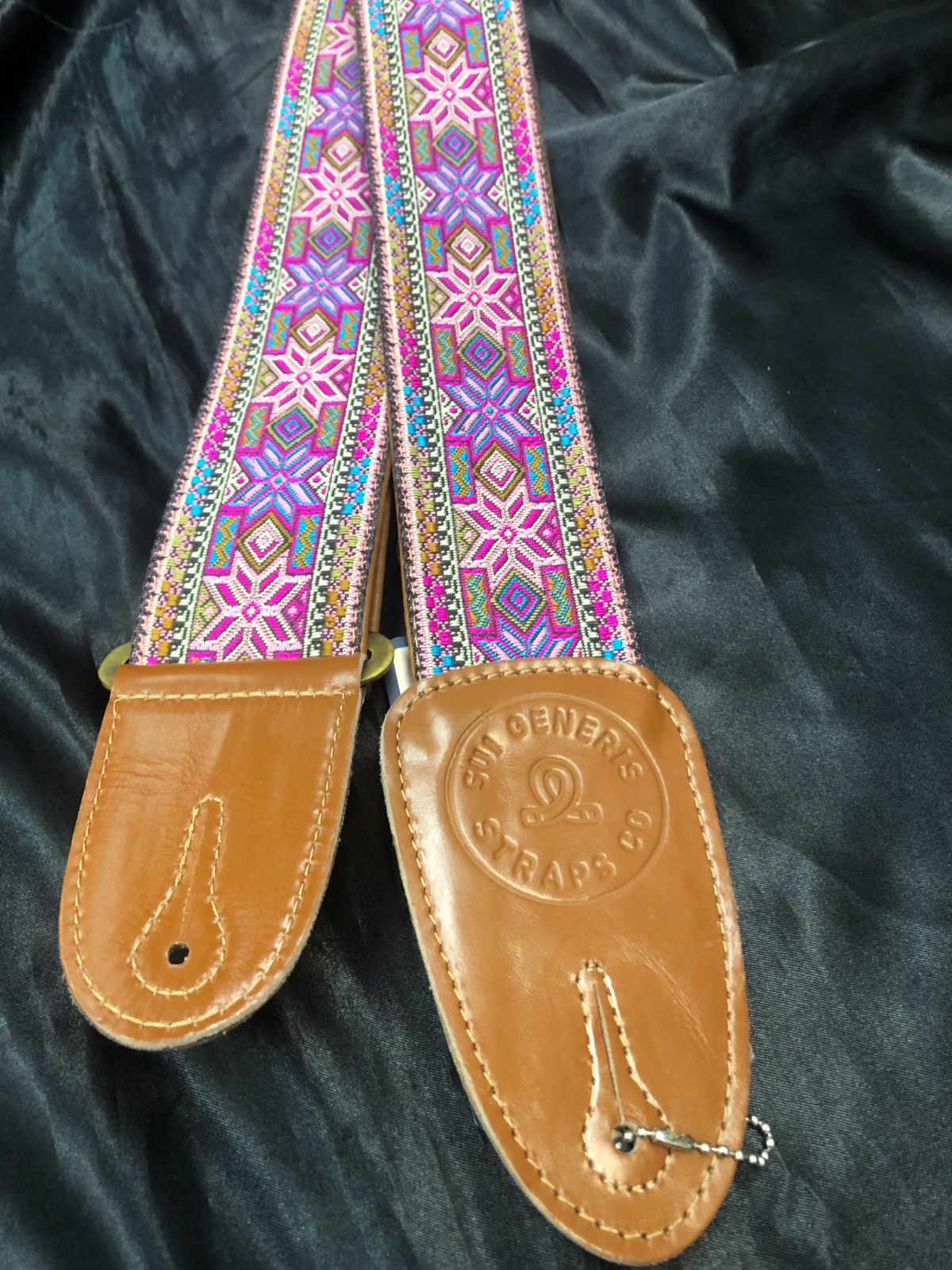 Sui Generis Strap | Woven - Embroidry Series FIORE | ハンドメイド 手織り刺繍ギターストラップ