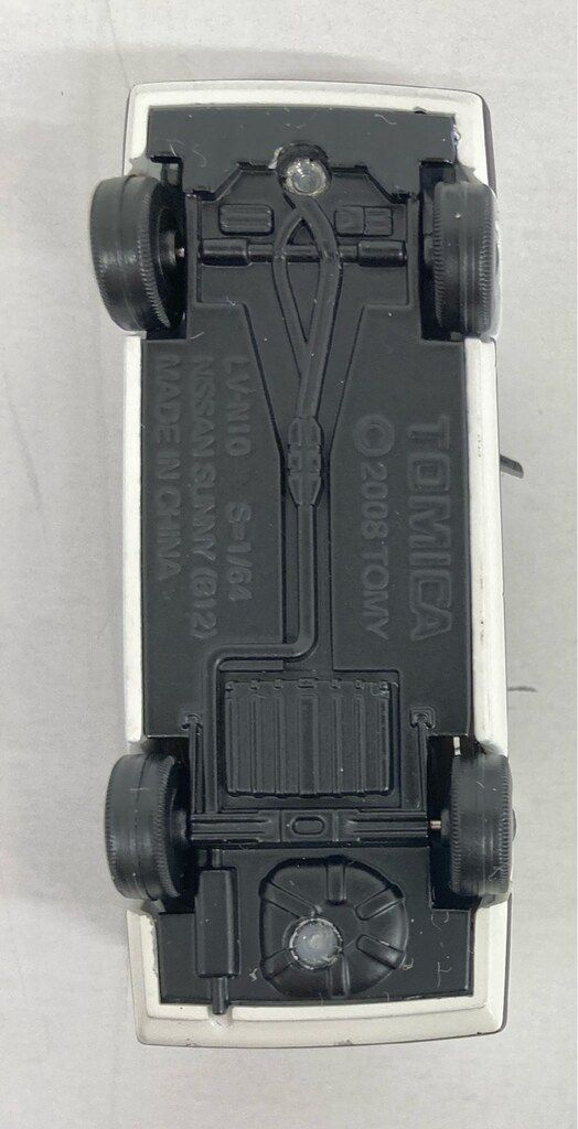 トミーテック TOMICA LIMITED VINTAGE NEO ニッサン サニー 1500