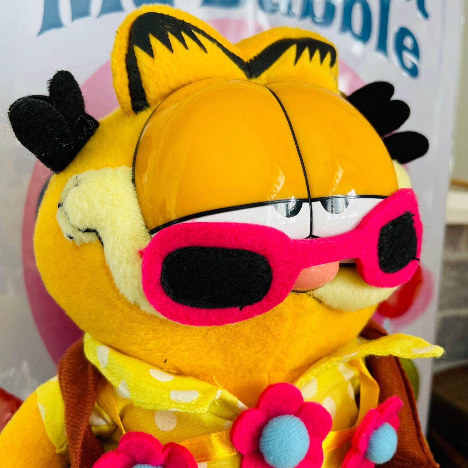 4058.ガーフィールド ぬいぐるみ サングラス付き 約30cm デッドストック品 / ラスト1点】新品 🇺🇸 自立するっ