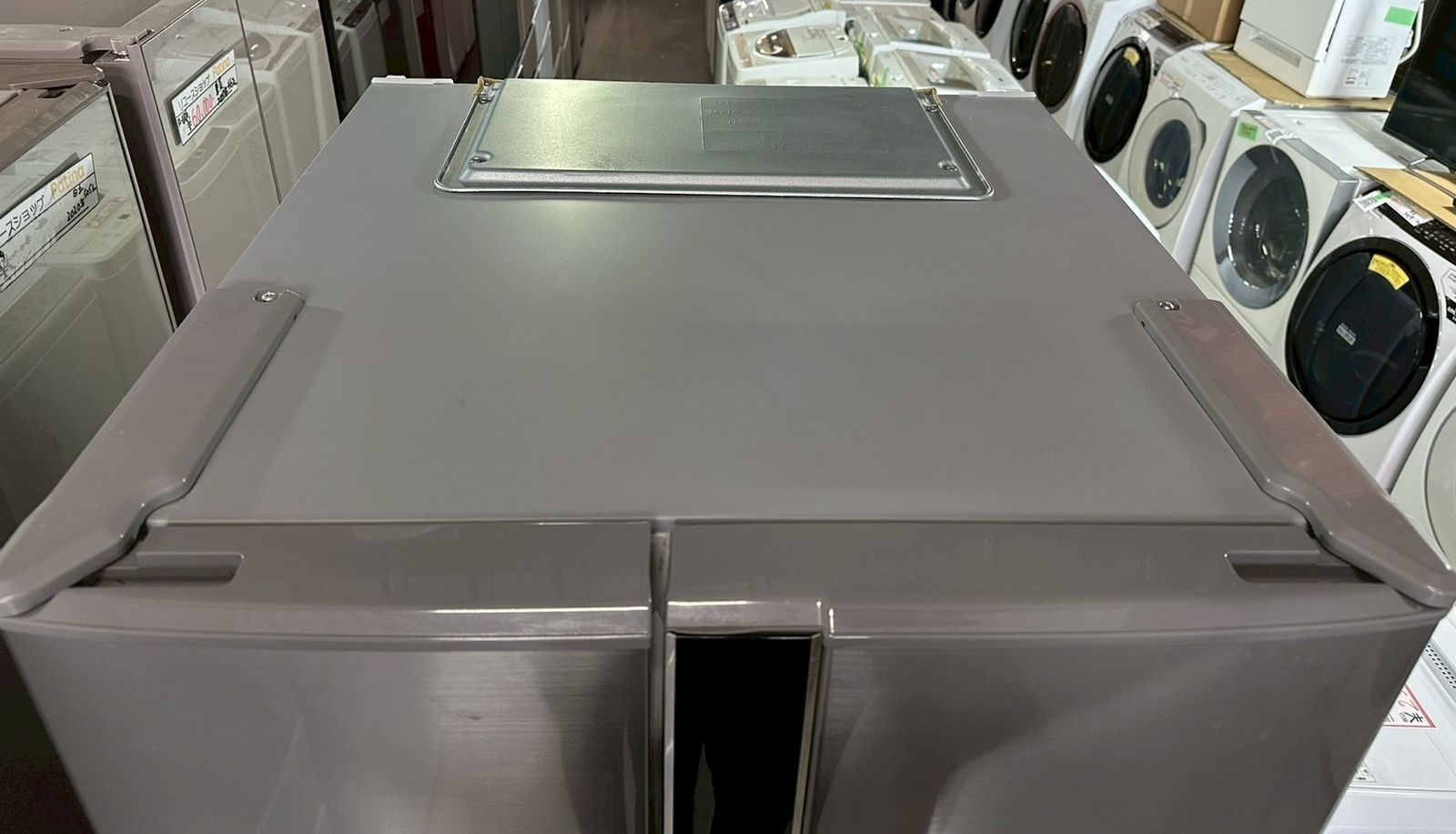 大阪送料無料☆3か月保障付き☆冷蔵庫☆日立☆6ドア