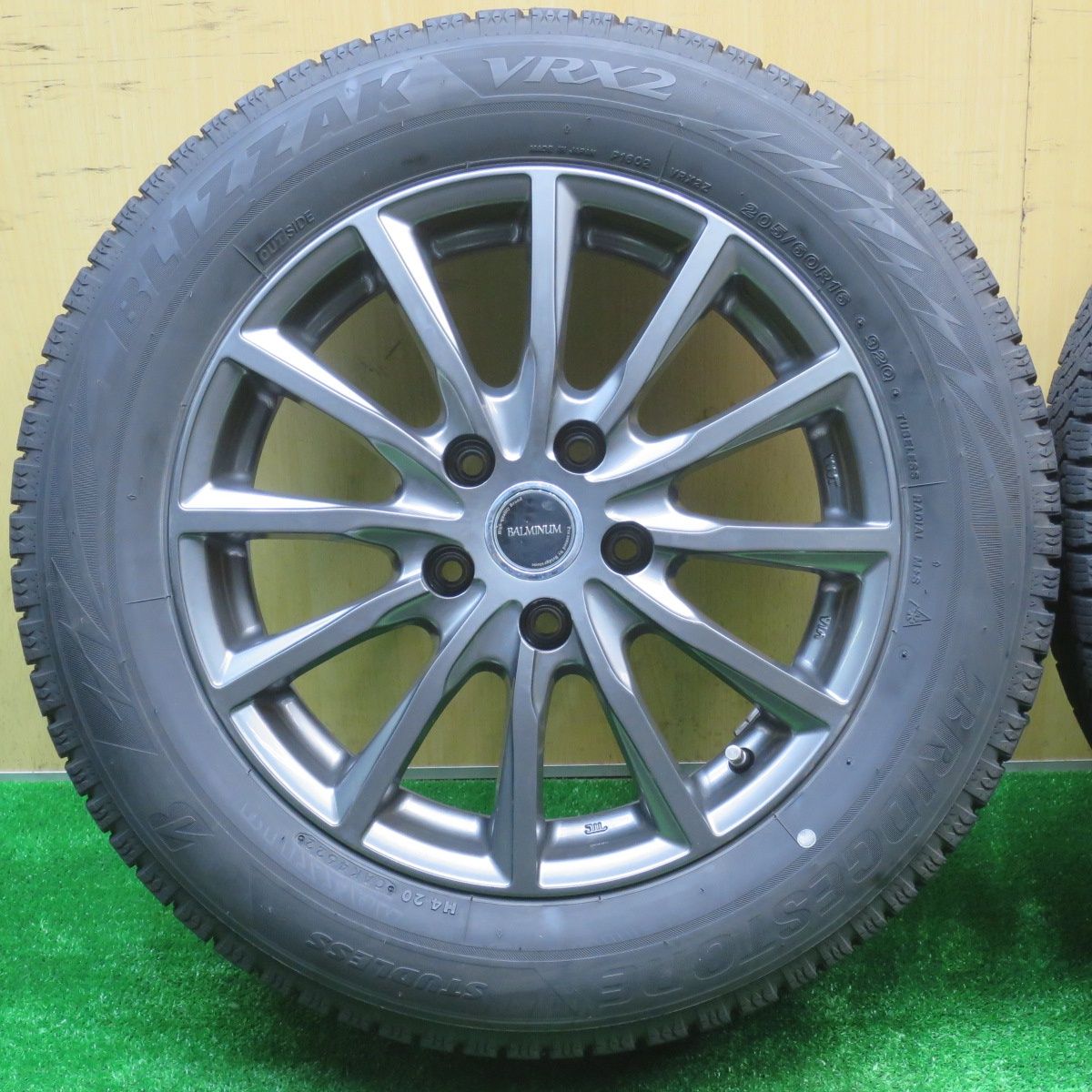 バリ溝！22年！キレイ！9分☆スタッドレス 205/60R16 ブリヂストン