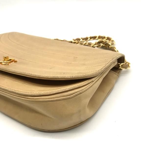 シャネル☆ ハーフムーンショルダーバッグ　ラムレザーココマークターンロック CHANEL シャネル レザー ココマーク ターンロック ハーフムーン