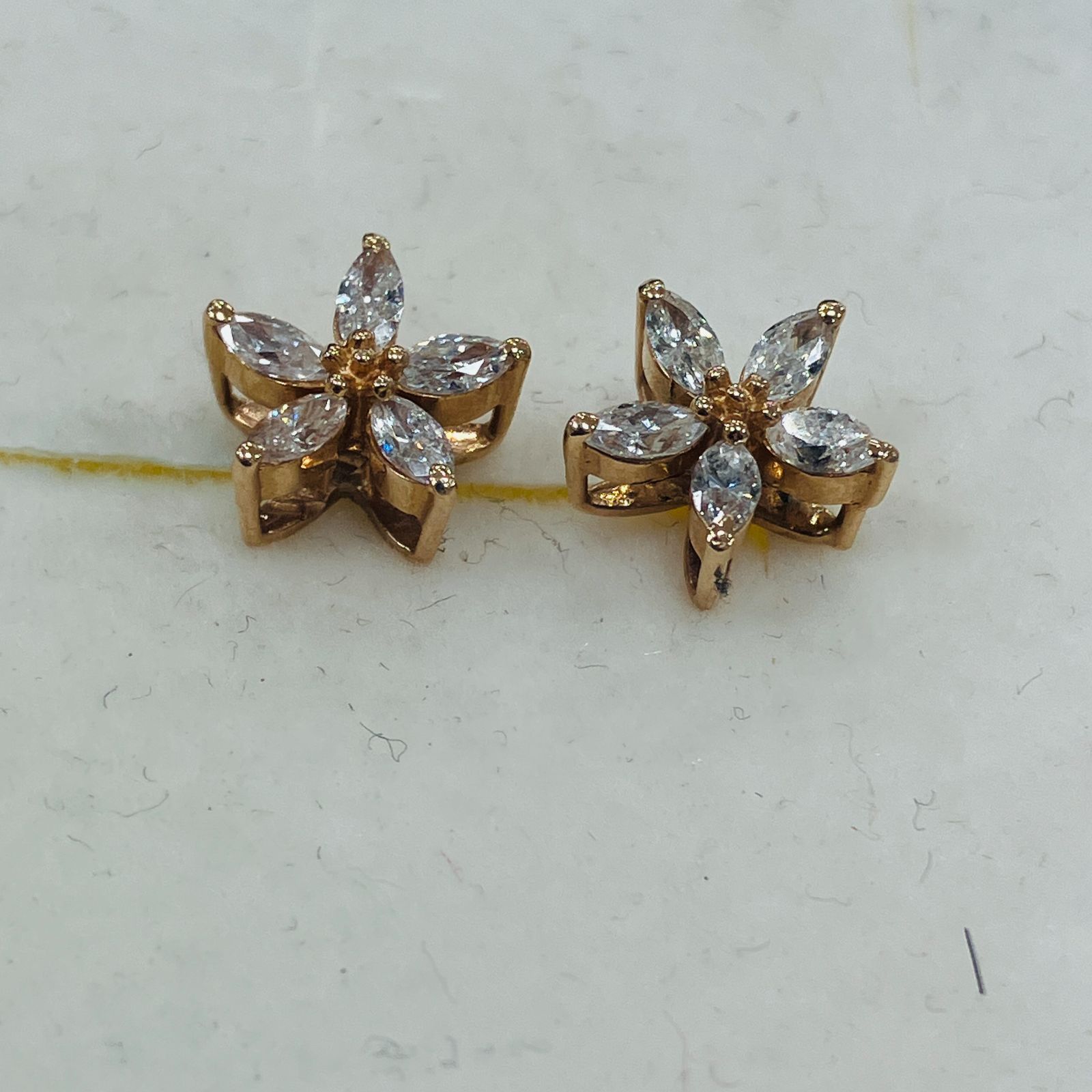 A【VERITE】ベリテ ヴェリテ K18 18金 ピンクゴールド ピアス 天然 