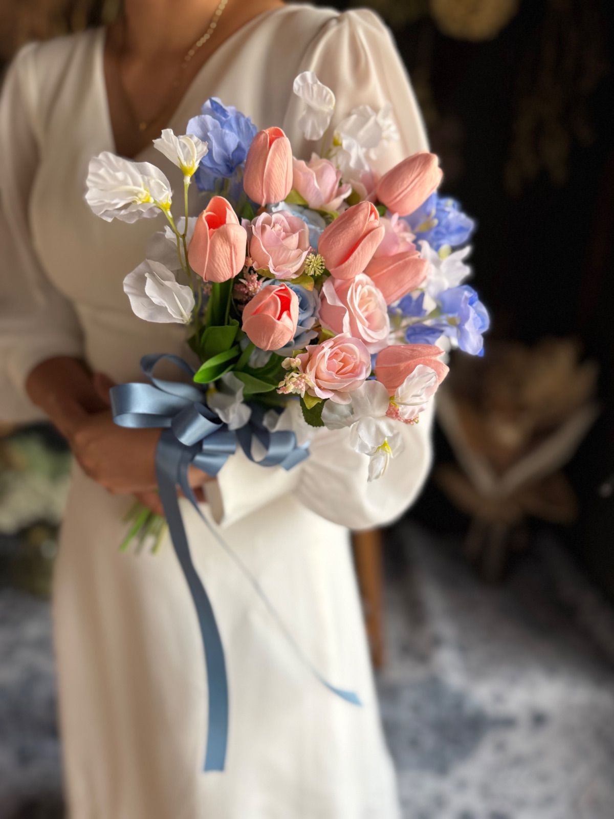 ピンクチューリップ×ブルークラッチブーケ ブートニア