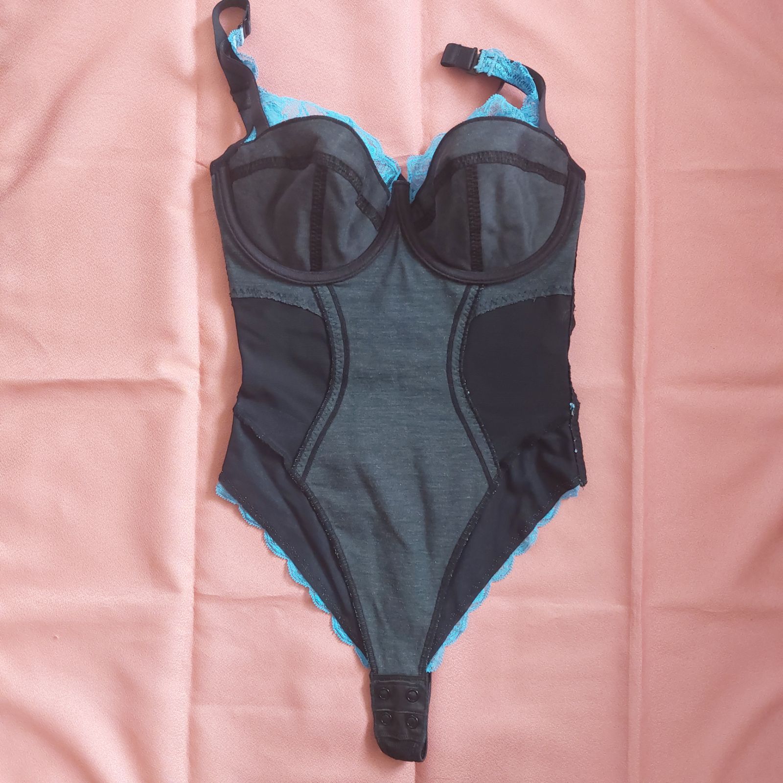 【再値下げ】グラントイーワンズ　Tバックボディースーツ E75M Grant E One's - グラントイーワンズ LALA Tバックボディスーツ C75Mの