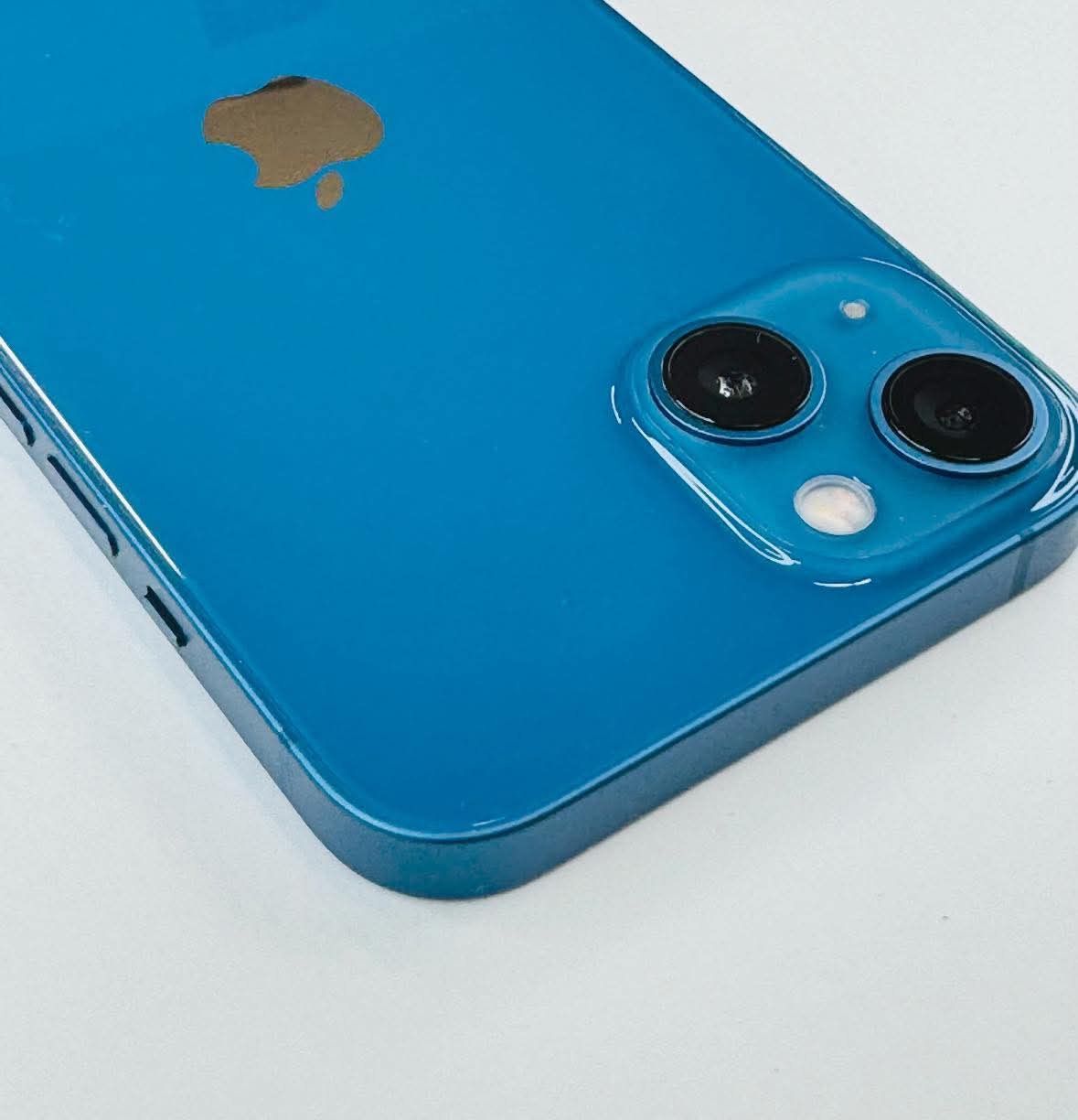 iPhone 13 128GB SIMフリーバッテリー100% - メルカリ