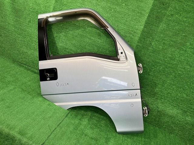 サンバー TW2 右フロントドア ディアス 4WD セントラル M2E2 60209TC084 210