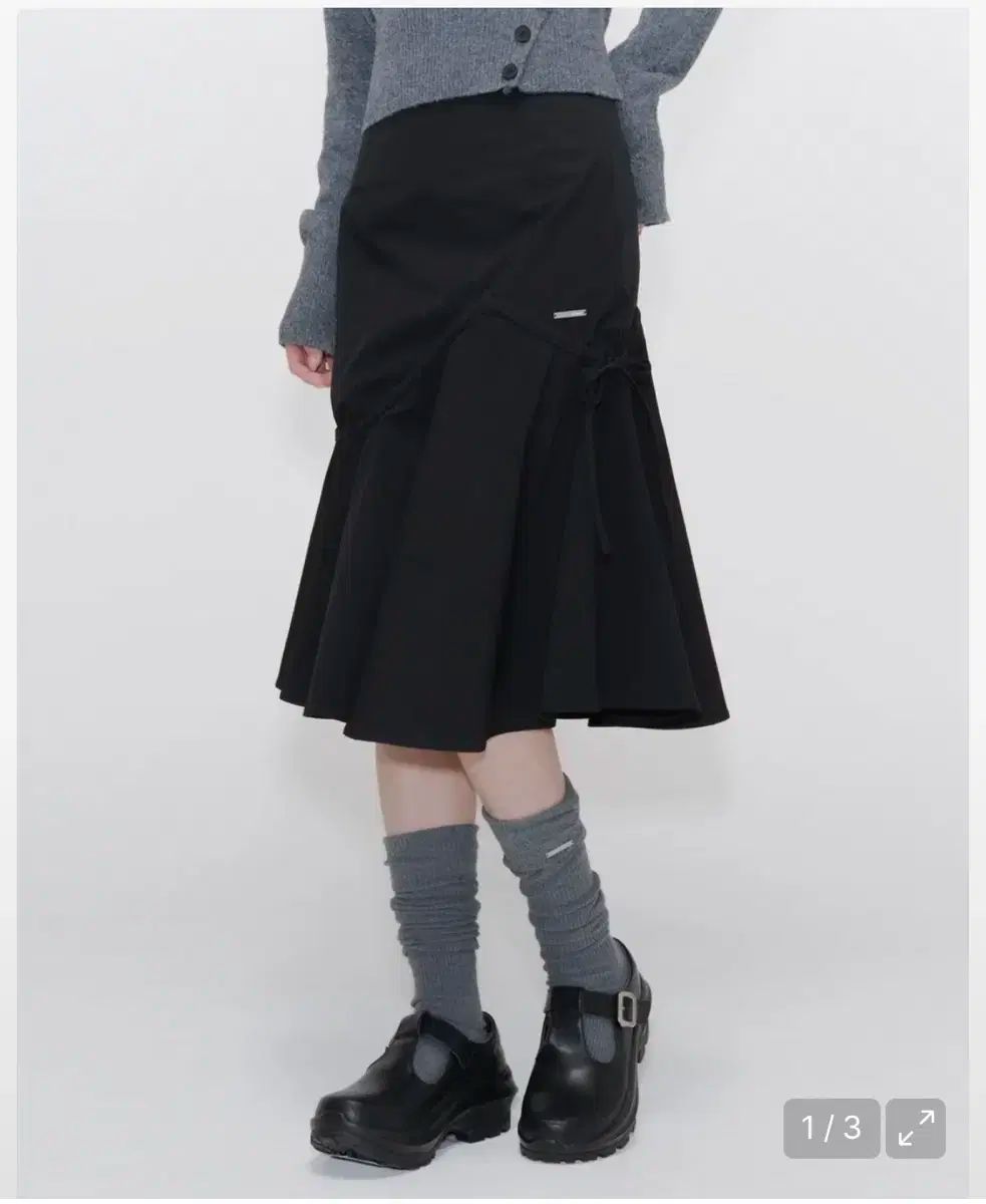 ミセキSEOUL ソウル シャーリング フリル スカート ミディ丈 ブラック サイズ1