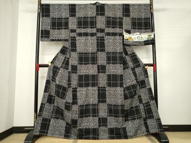 平和屋着物●結城紬 格子花文 黒地 正絹 ♥ AABC6155ck