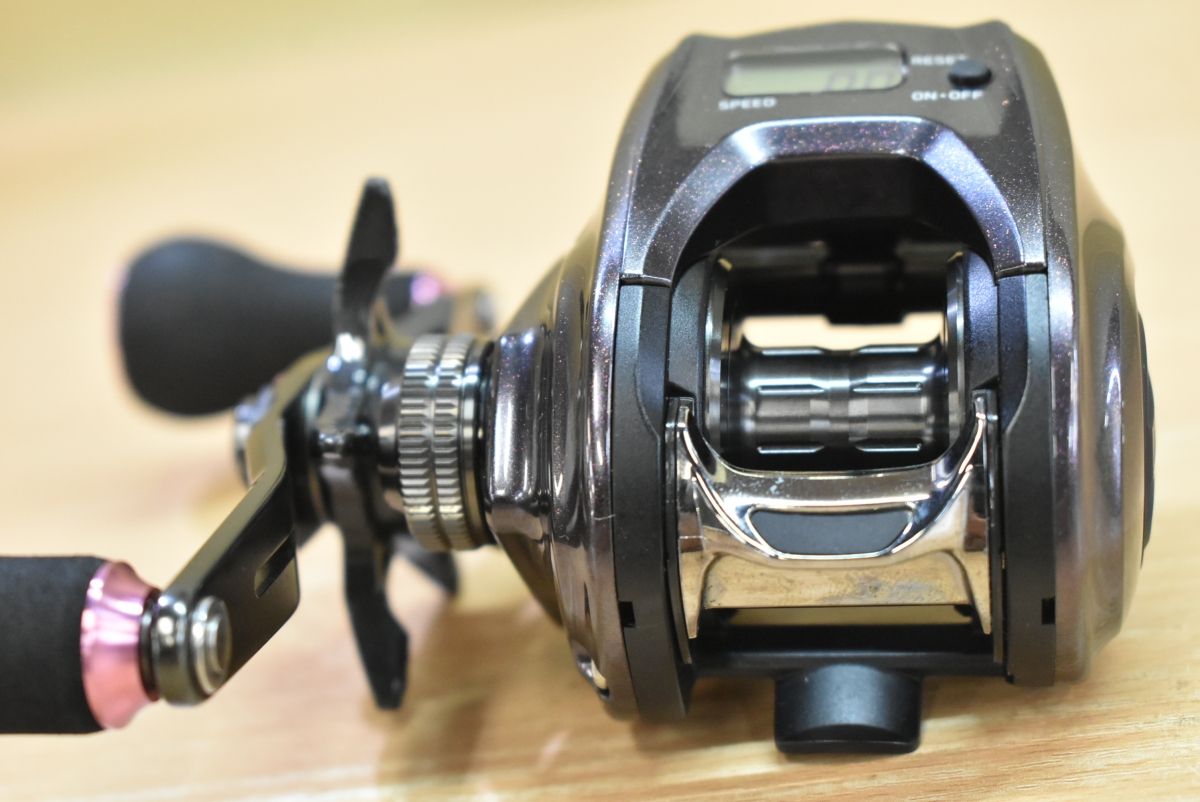 ダイワ 21紅牙IC150P ダイワ(DAIWA) タイラバ ベイトリール 21 紅牙