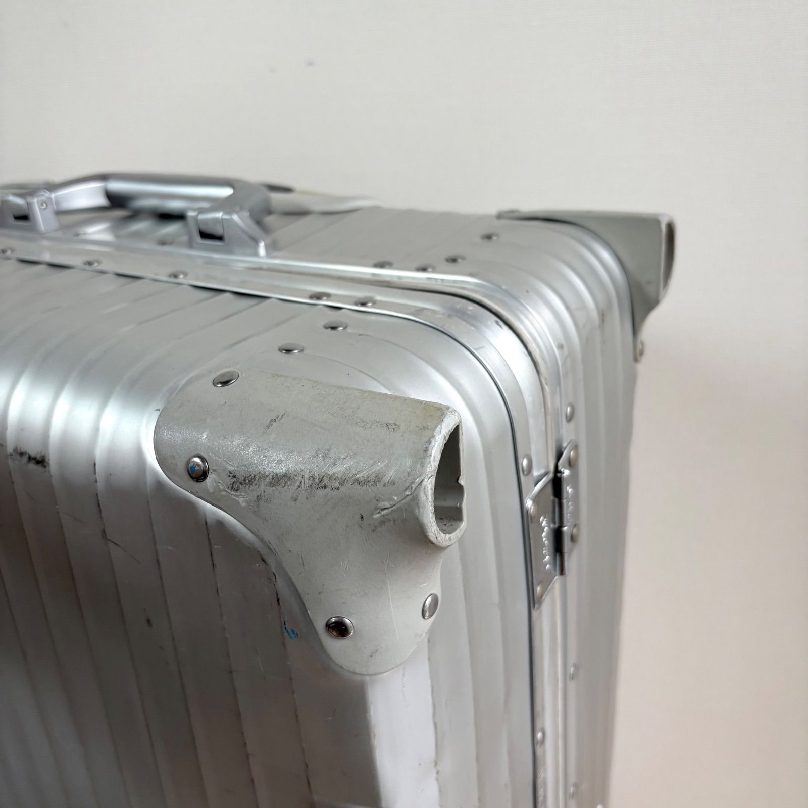 【現状渡し】●リモワ トパーズ82L ●RIMOWA TOPAS ●青ロゴ● 青ロゴ 廃盤品 RIMOWA TOPAS 4輪 82L CABIN リモワ トパーズ