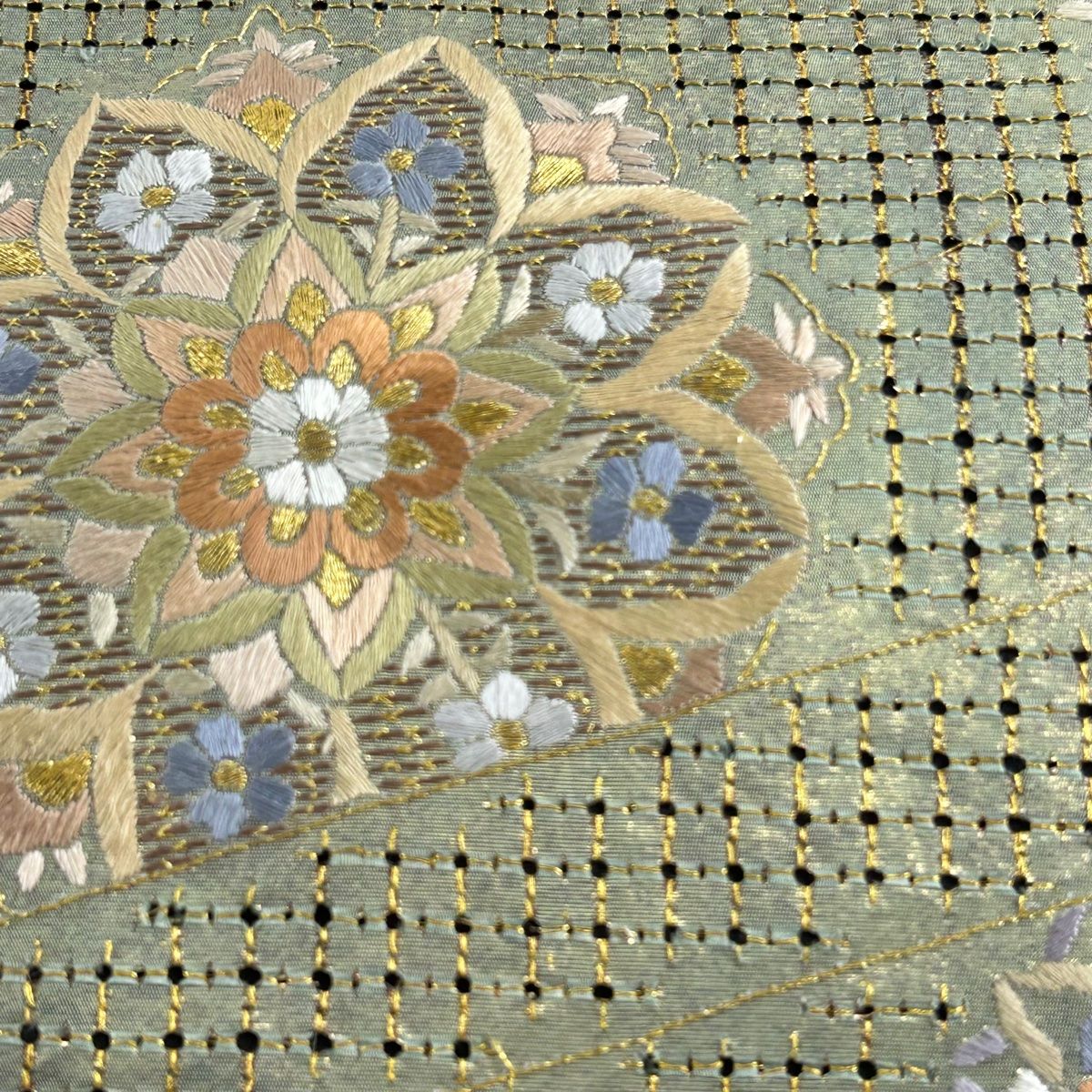 袋帯 美品 逸品 華文 尾長鳥 金糸 刺繍 薄緑 六通 正絹 【中古