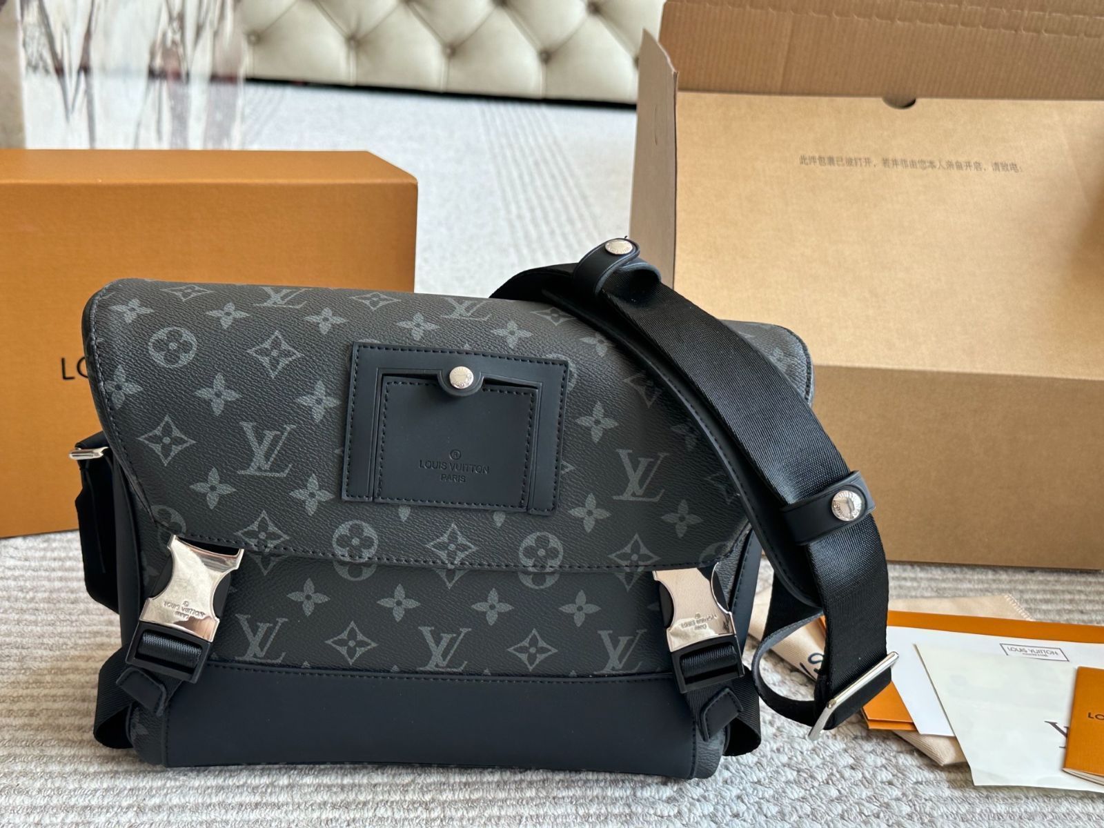 今日特価】LV グレーチェック ポストマン バッグ レディー