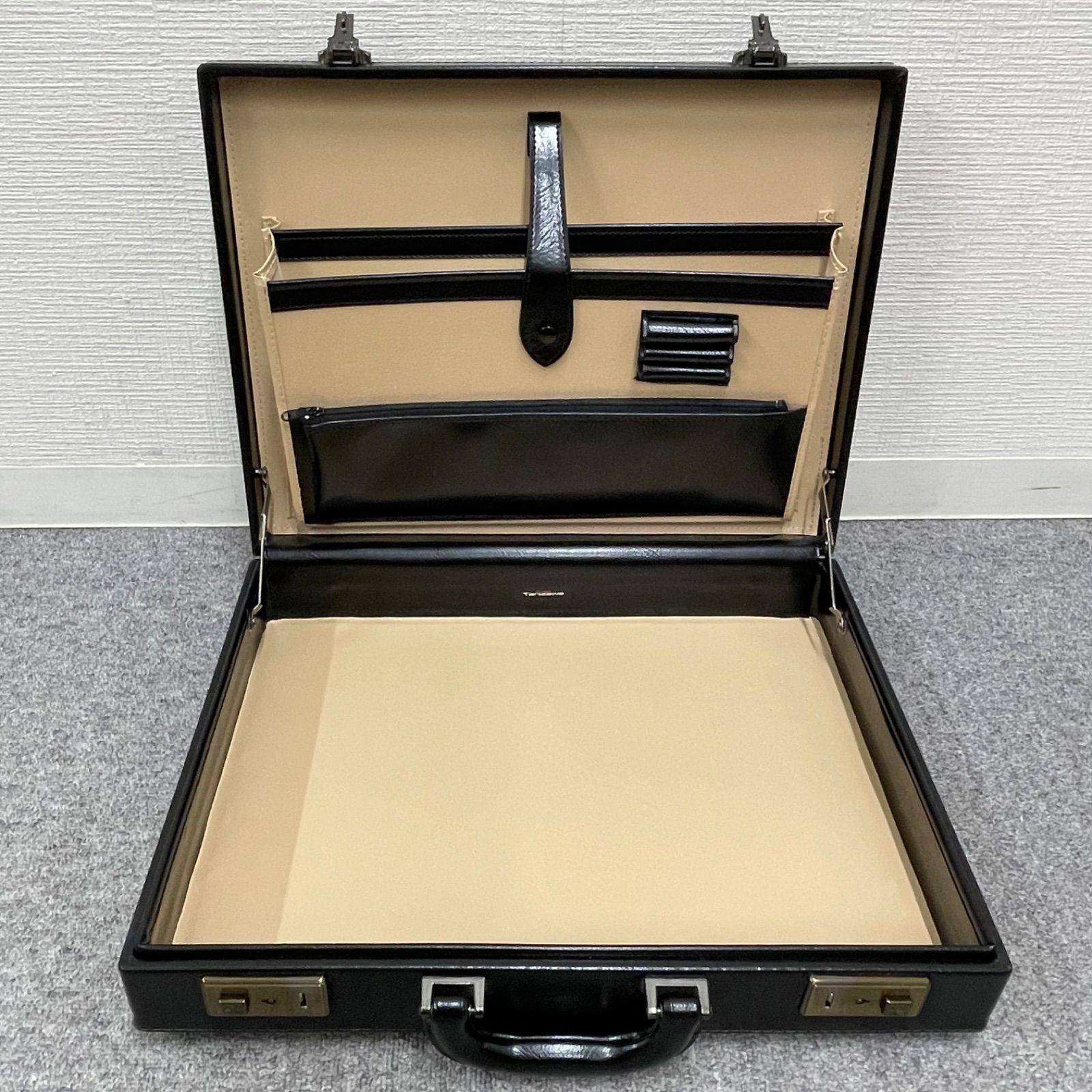 ハンティングワールド　ビジネスバッグ　アタッシュケース　アンティーク NPA】GINZA TANIZAWA 谷沢製作所 アタッシュケース ビジネス