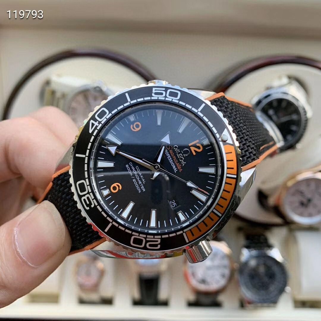 レディース腕時ケ 33mm｜スターライトダイヤモンド×スイス製クオーツ｜