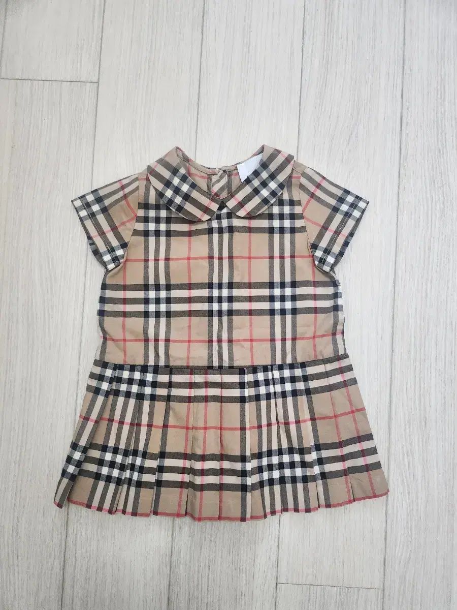 新しいラベル 12m Burberry Kids バーバリーキッズ ワンピース
