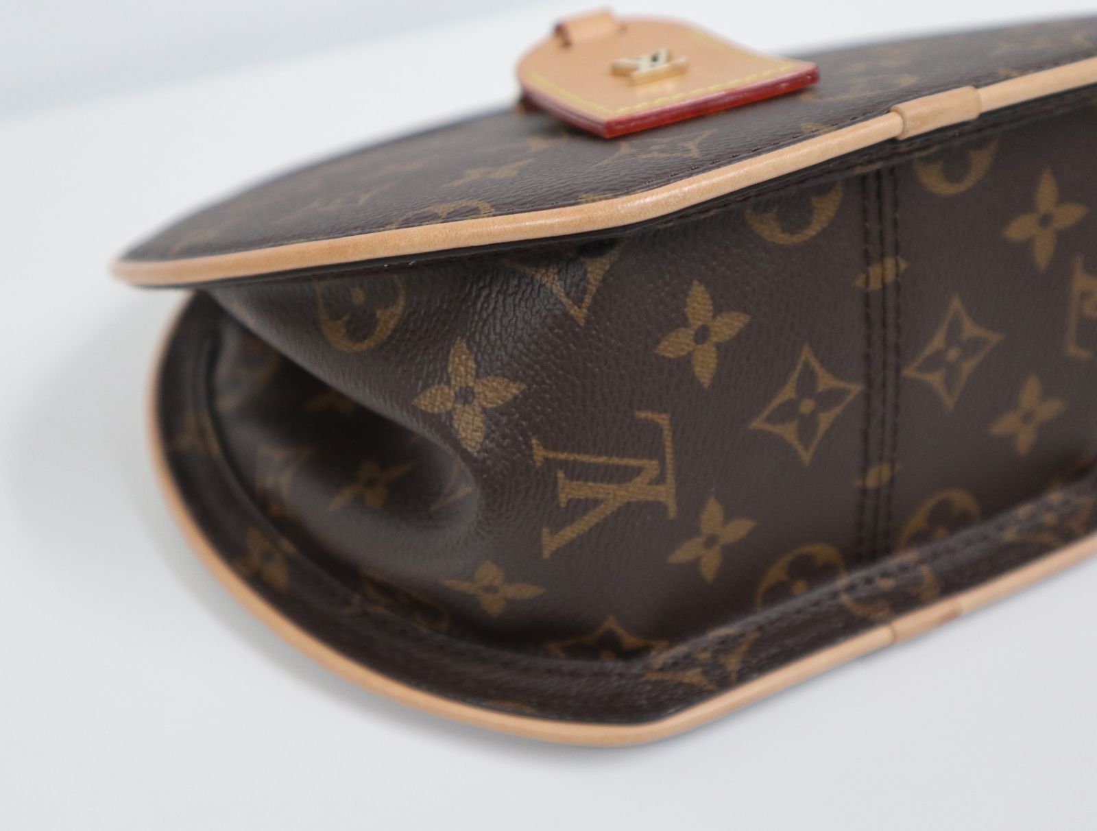 ショルダーバッグ バッグ