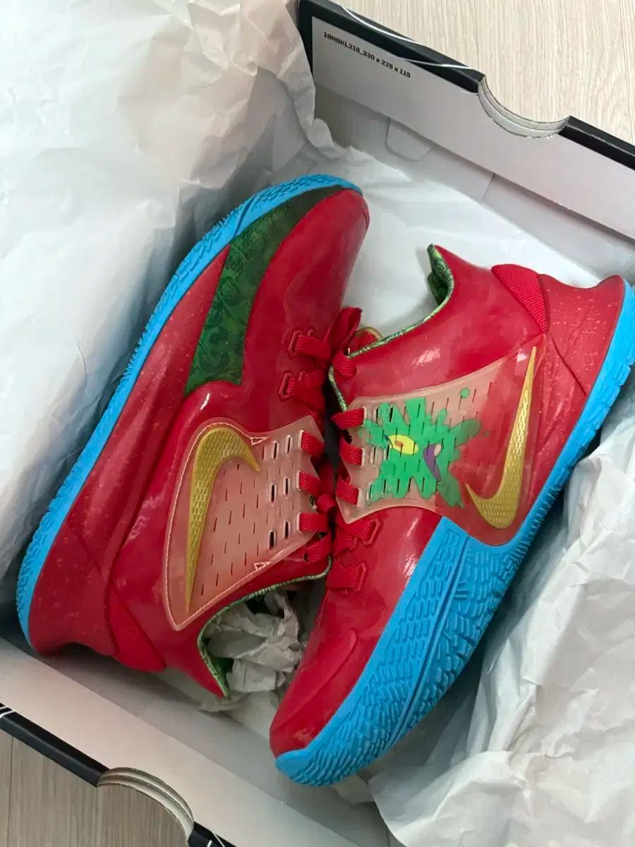 NIKE ナイキ スポンジボブ カイリー ロー 2 EP ピンサーボス