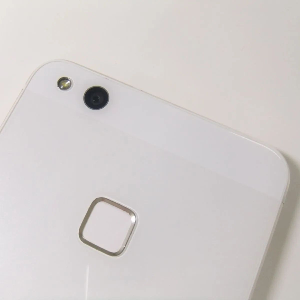 HUAWEI P10 lite、Pearl White、SIMフリー P10 lite ホワイト HUAWEI