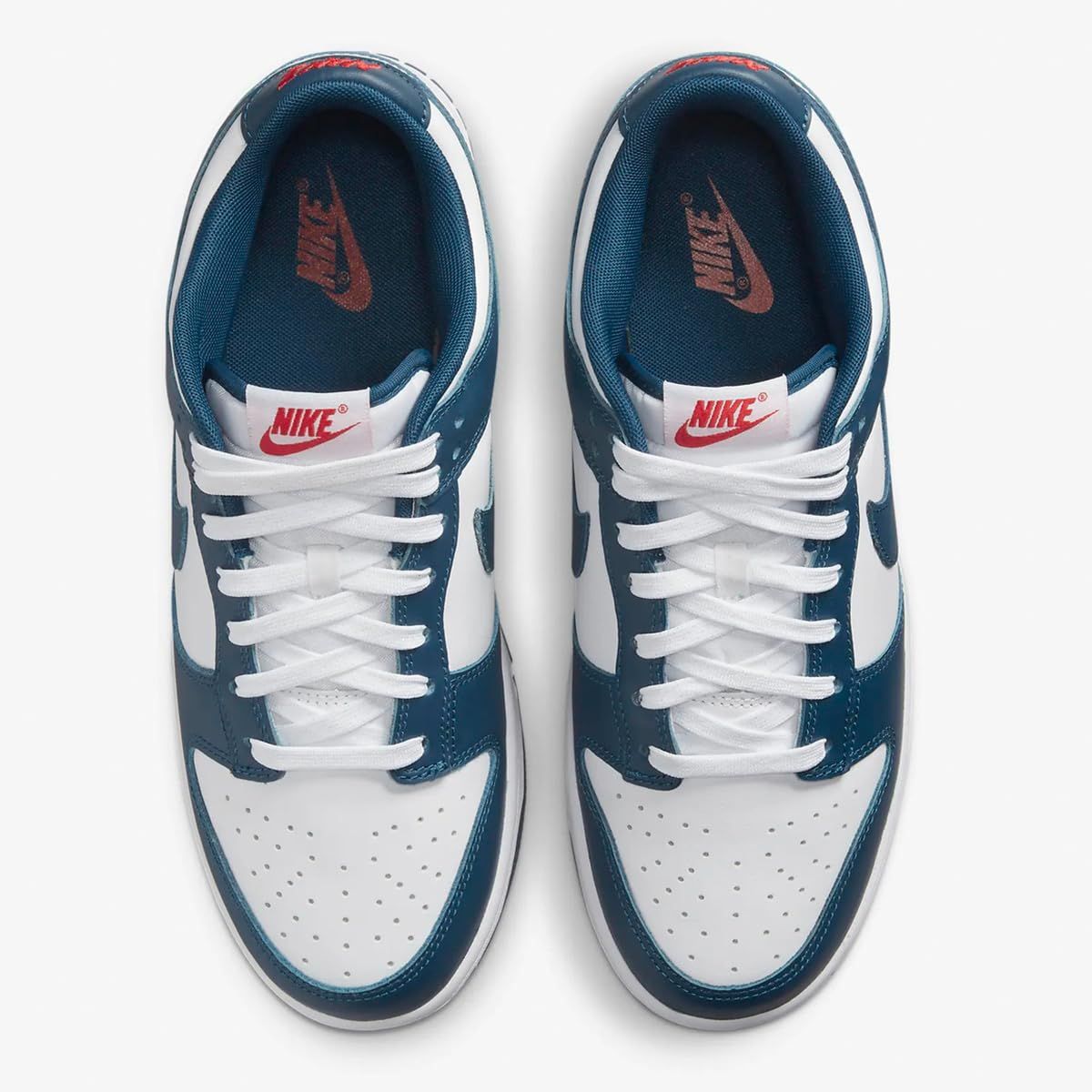 ユニバーシティレッド