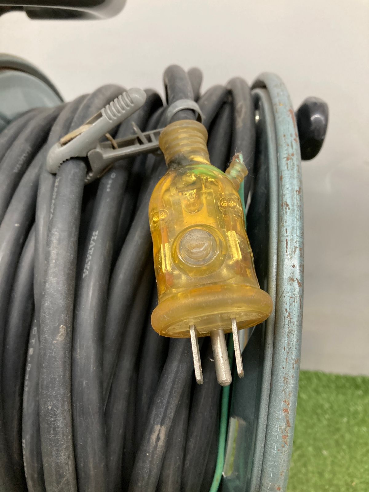中古品】【0921】☆ハタヤ(HATAYA) 金属感知機能付メタルセンサー 