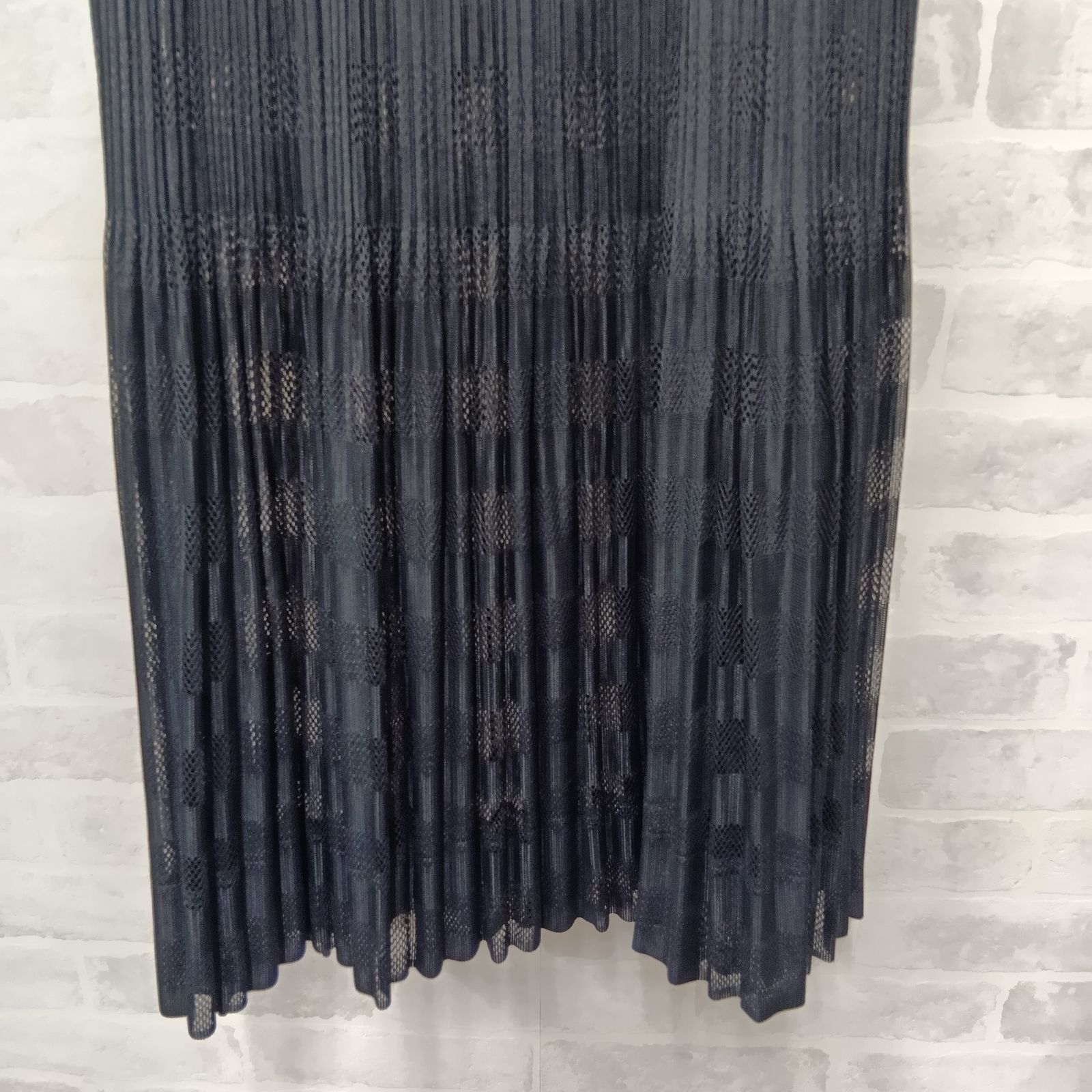 pleats pleaseスカート BASICS – ISSEY MIYAKE ONLINE STORE