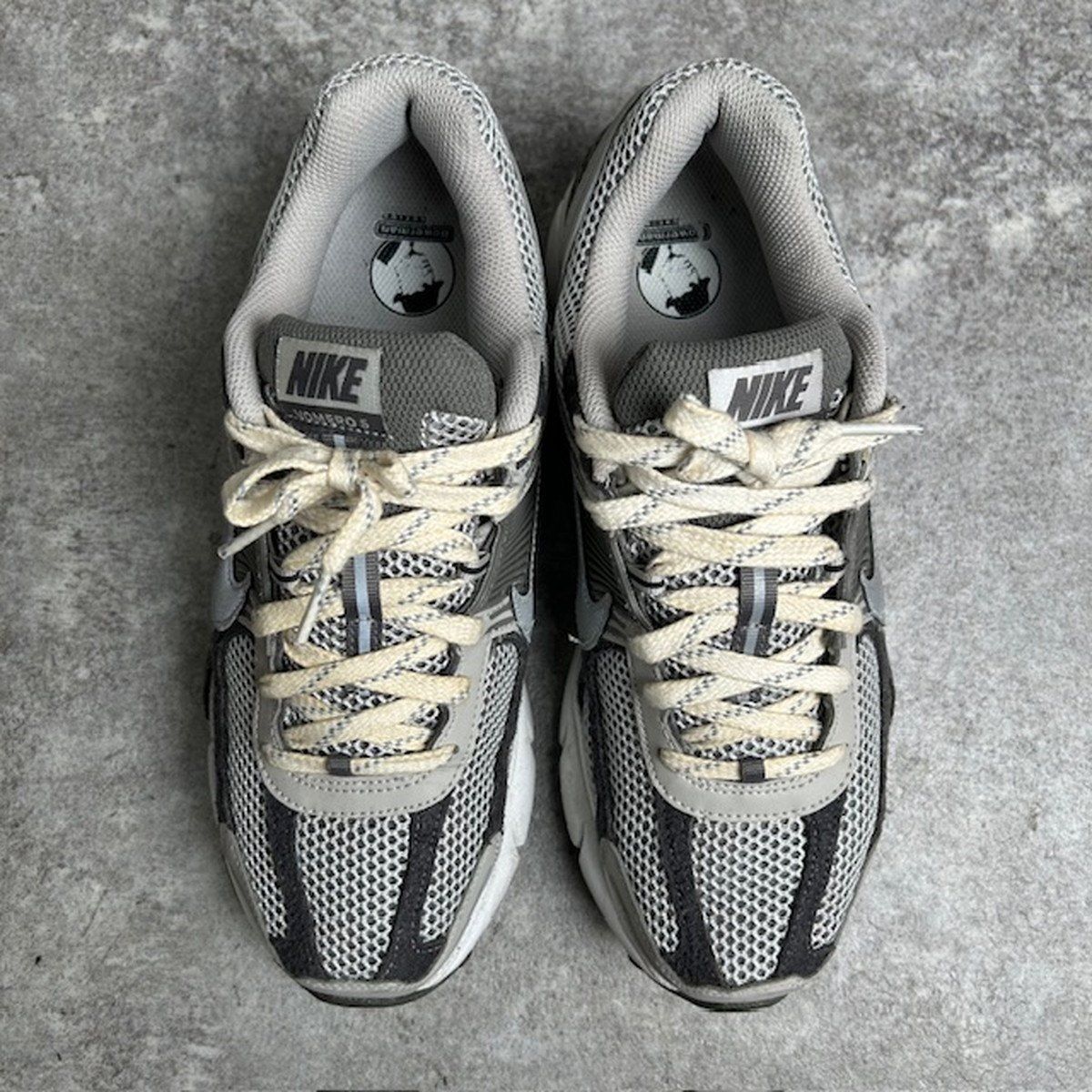 NIKE ナイキ FD0791-012 グレー ナイキ ズームボメロ5 アイアンオール