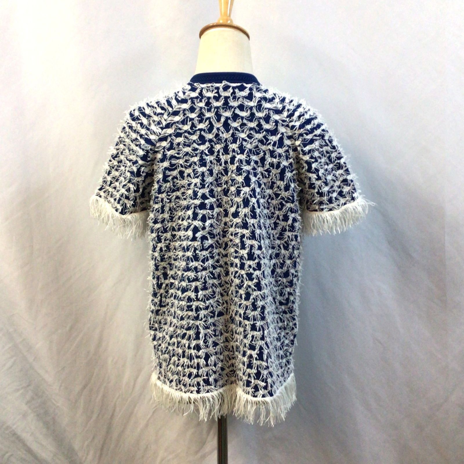 CCロゴのボタン♪ ココビーチ25 CHANEL 半袖 トップス CHANEL COCO BEACH 2025 Collection – In boutiques — Fashion